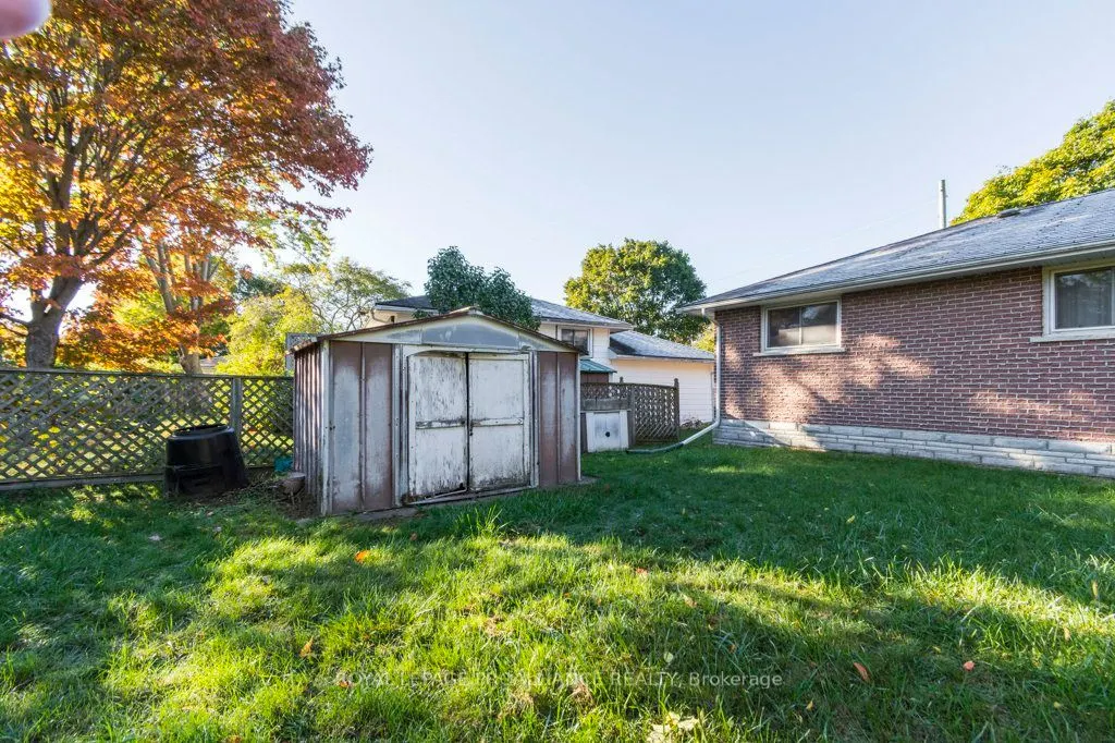 69 Thorncliffe Drive