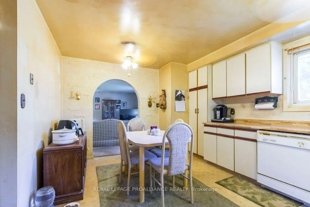 69 Thorncliffe Drive