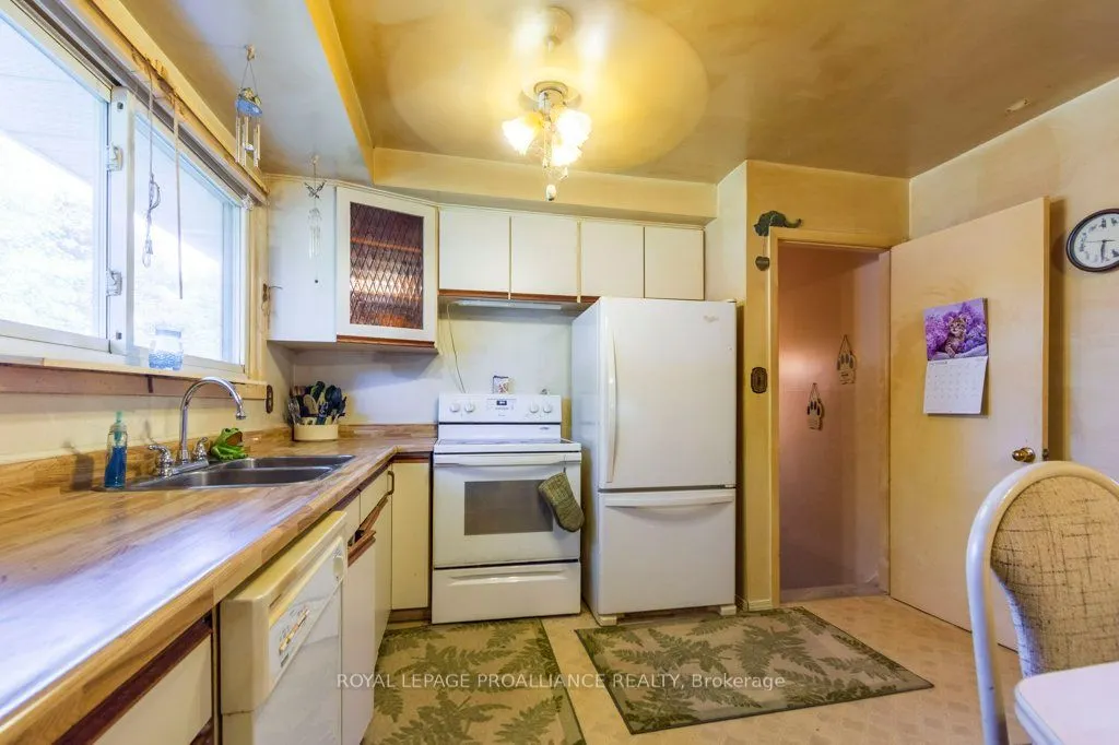 69 Thorncliffe Drive