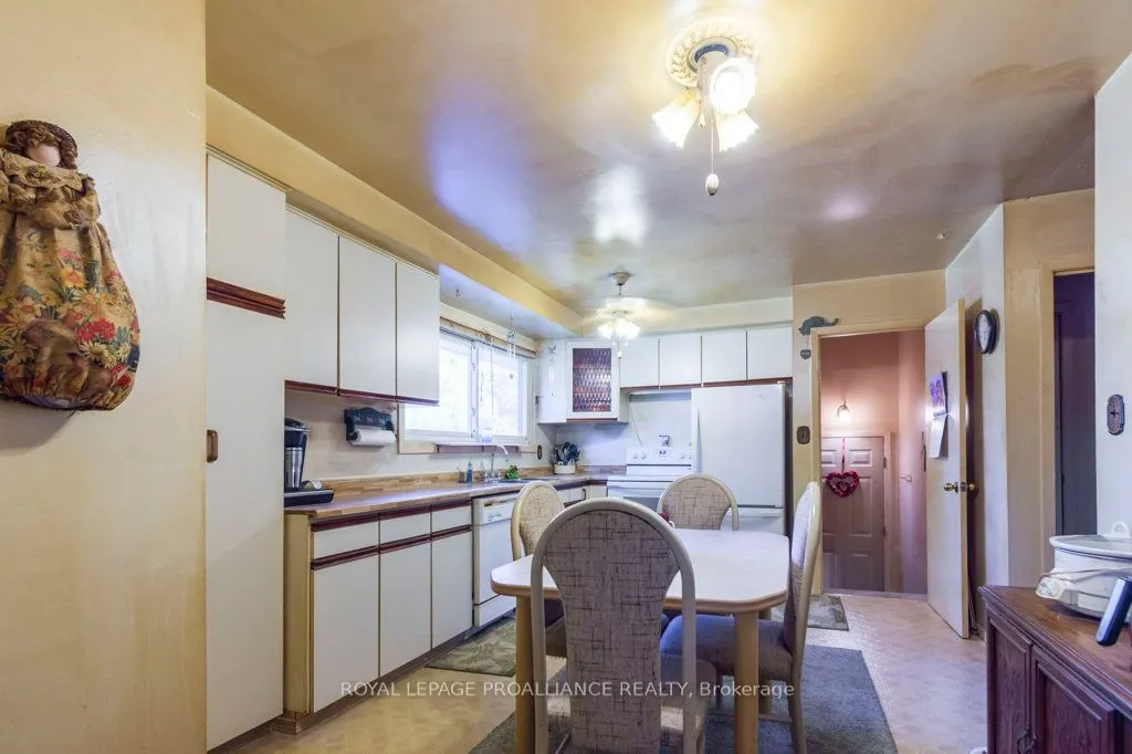 69 Thorncliffe Drive