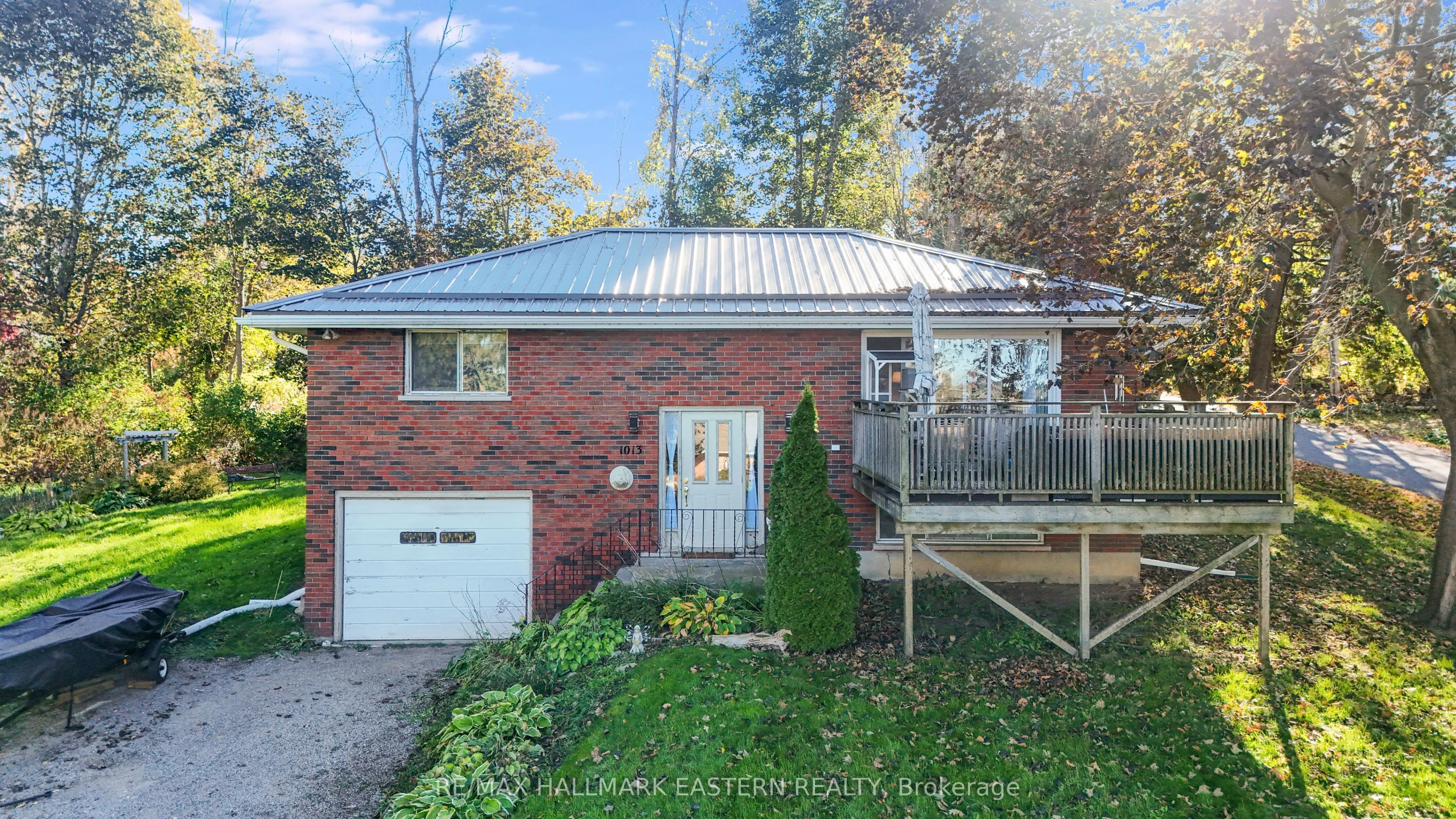 1013 Nicholl's Boulevard