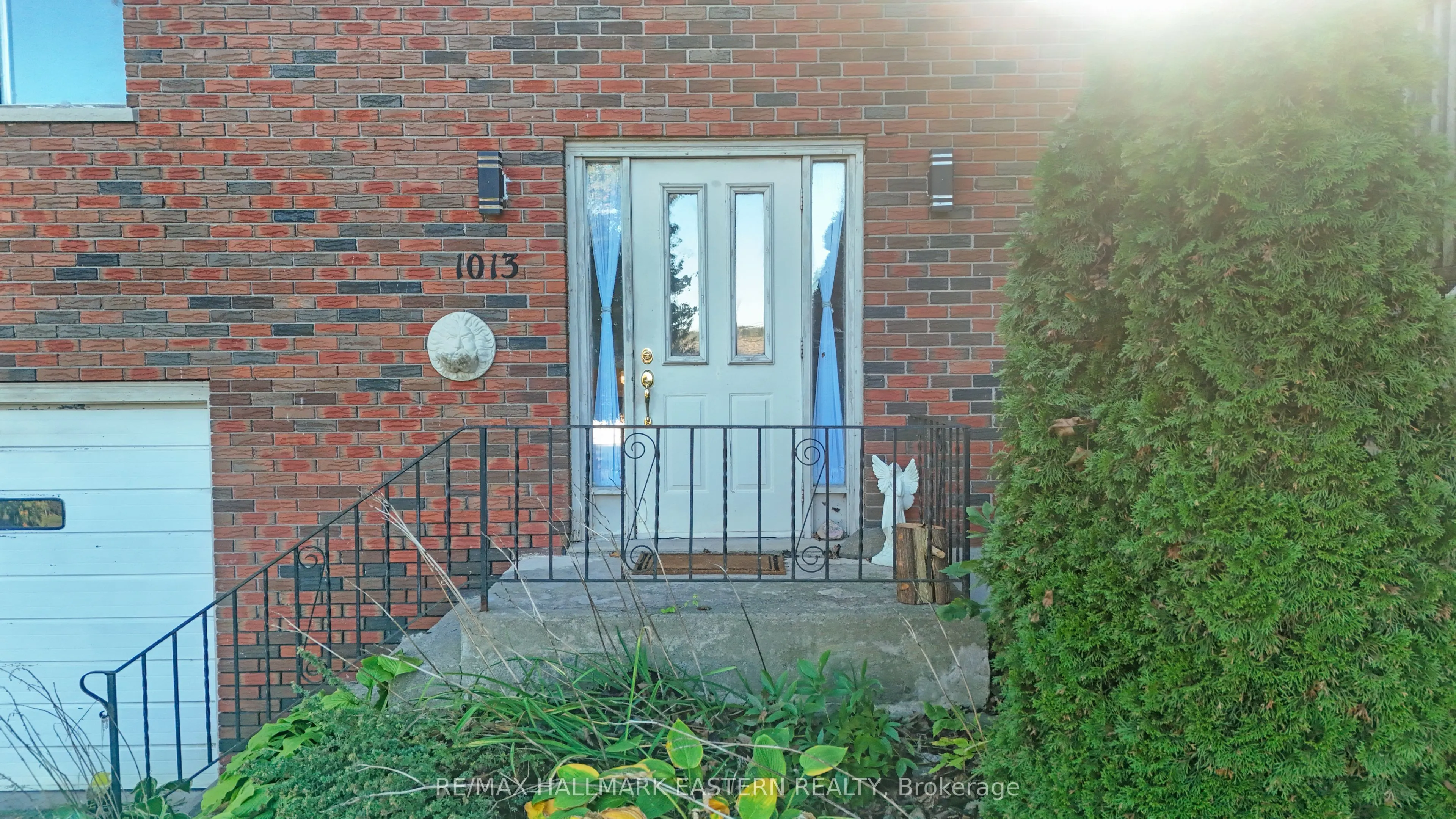 1013 Nicholl's Boulevard