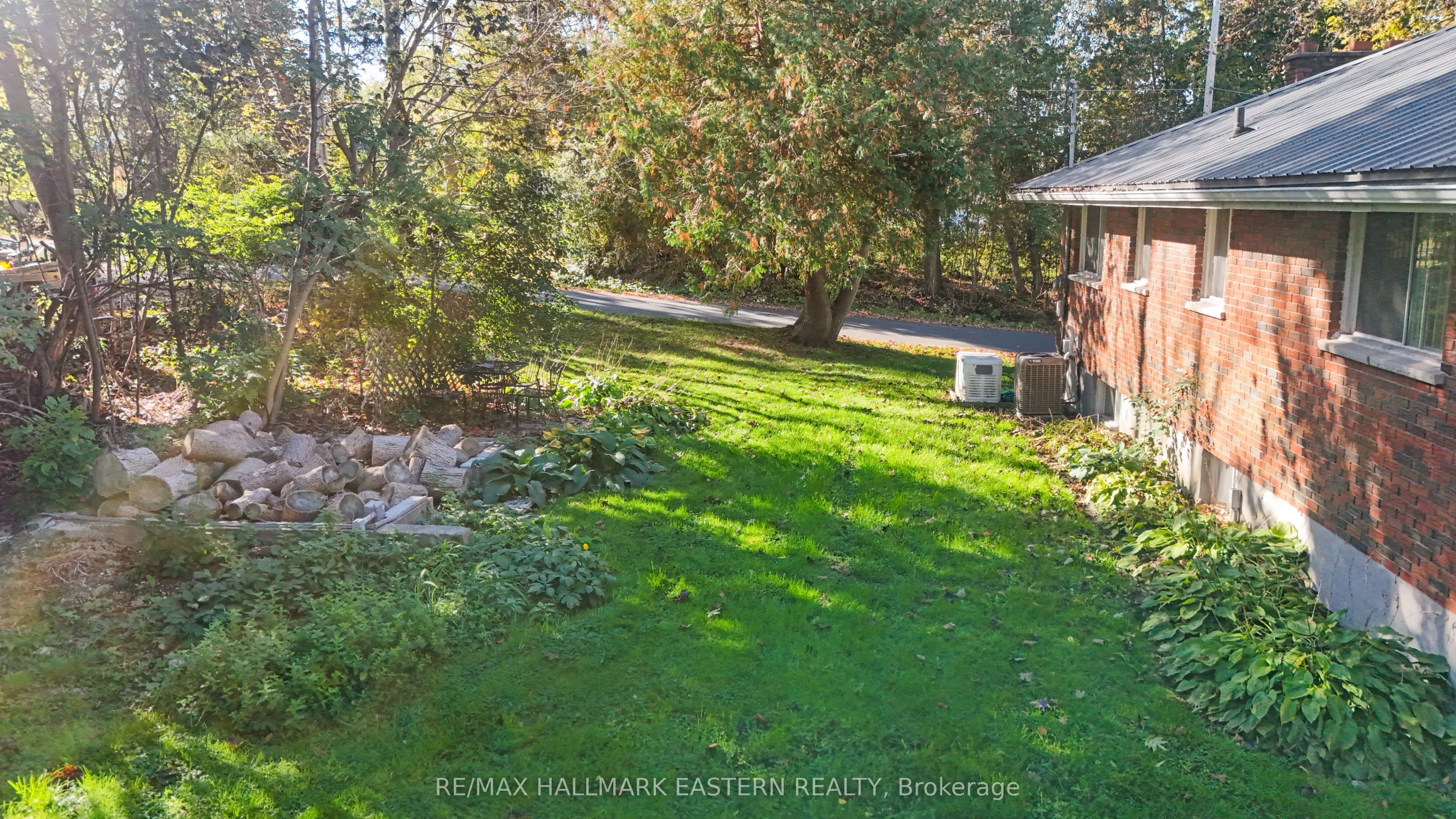 1013 Nicholl's Boulevard