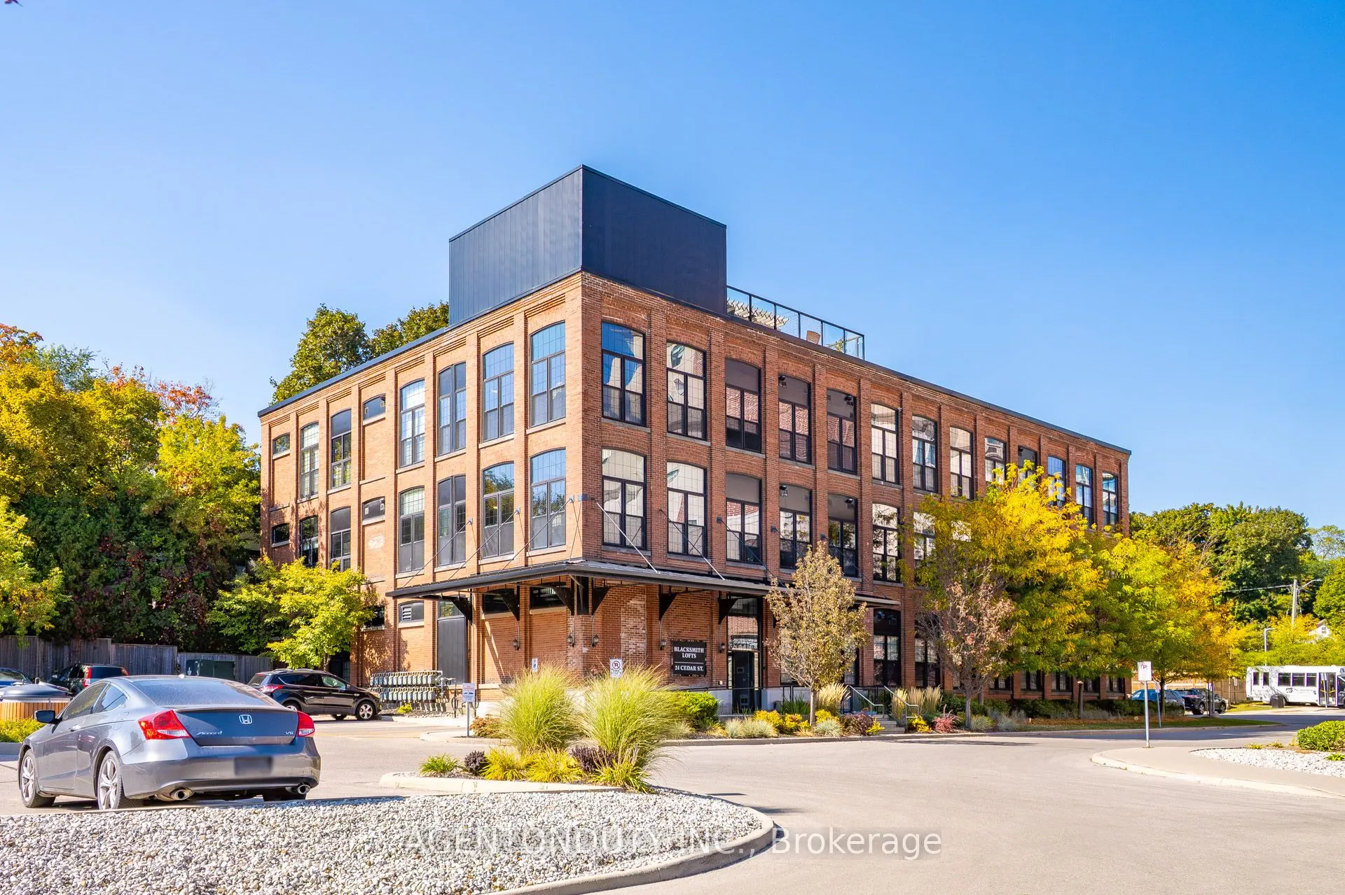 24 Cedar Street, #101