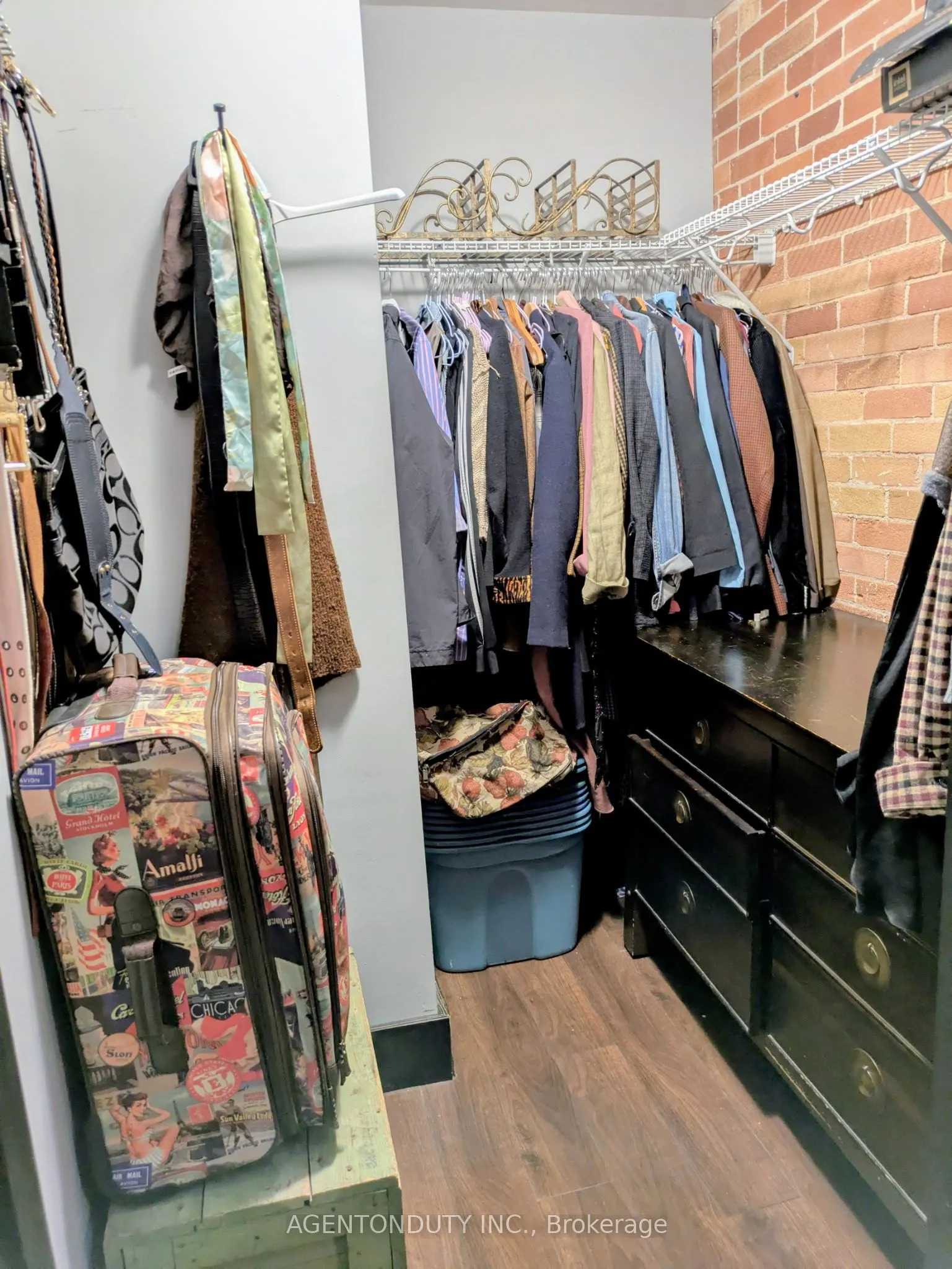 24 Cedar Street, #101