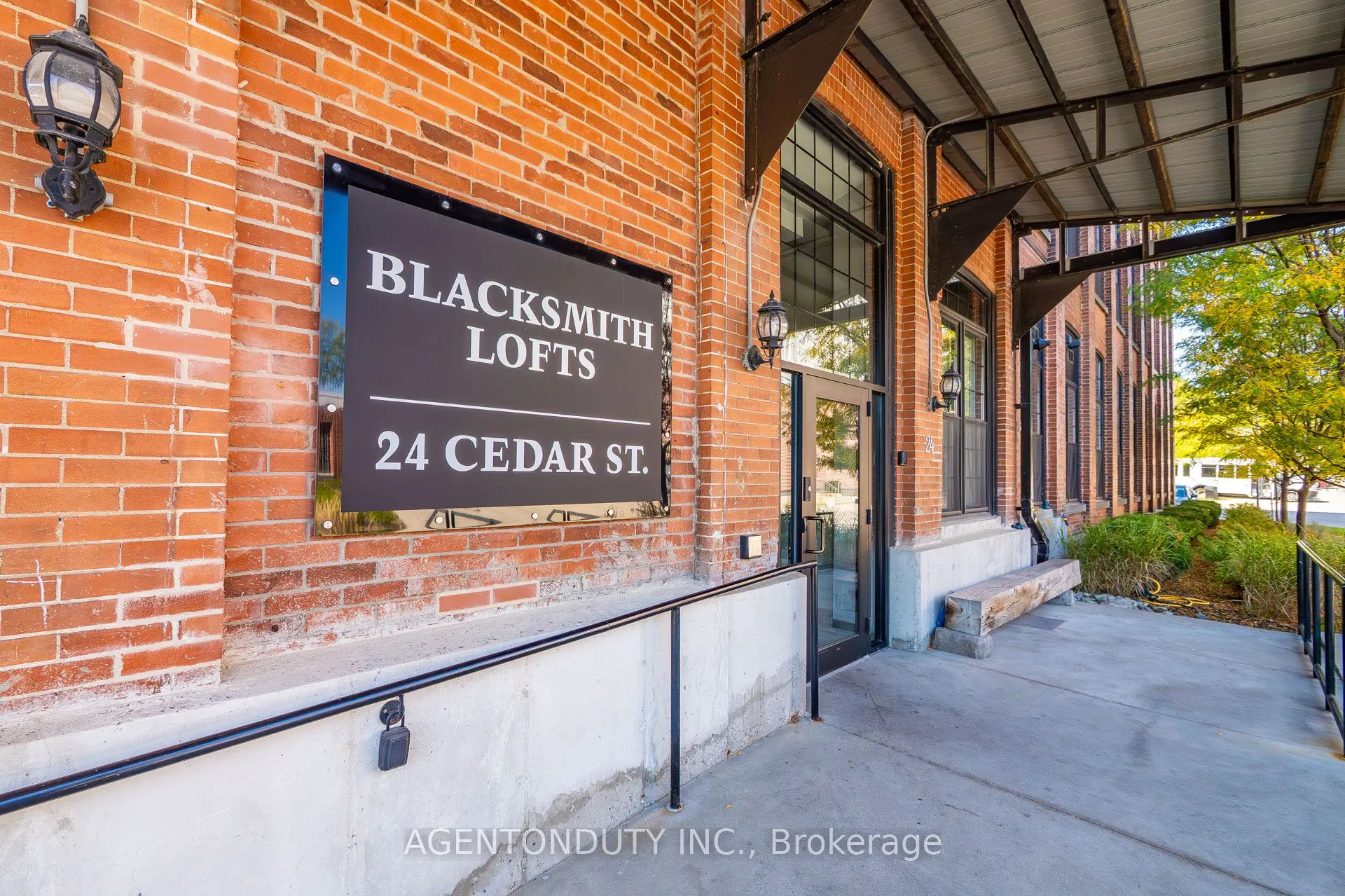 24 Cedar Street, #101