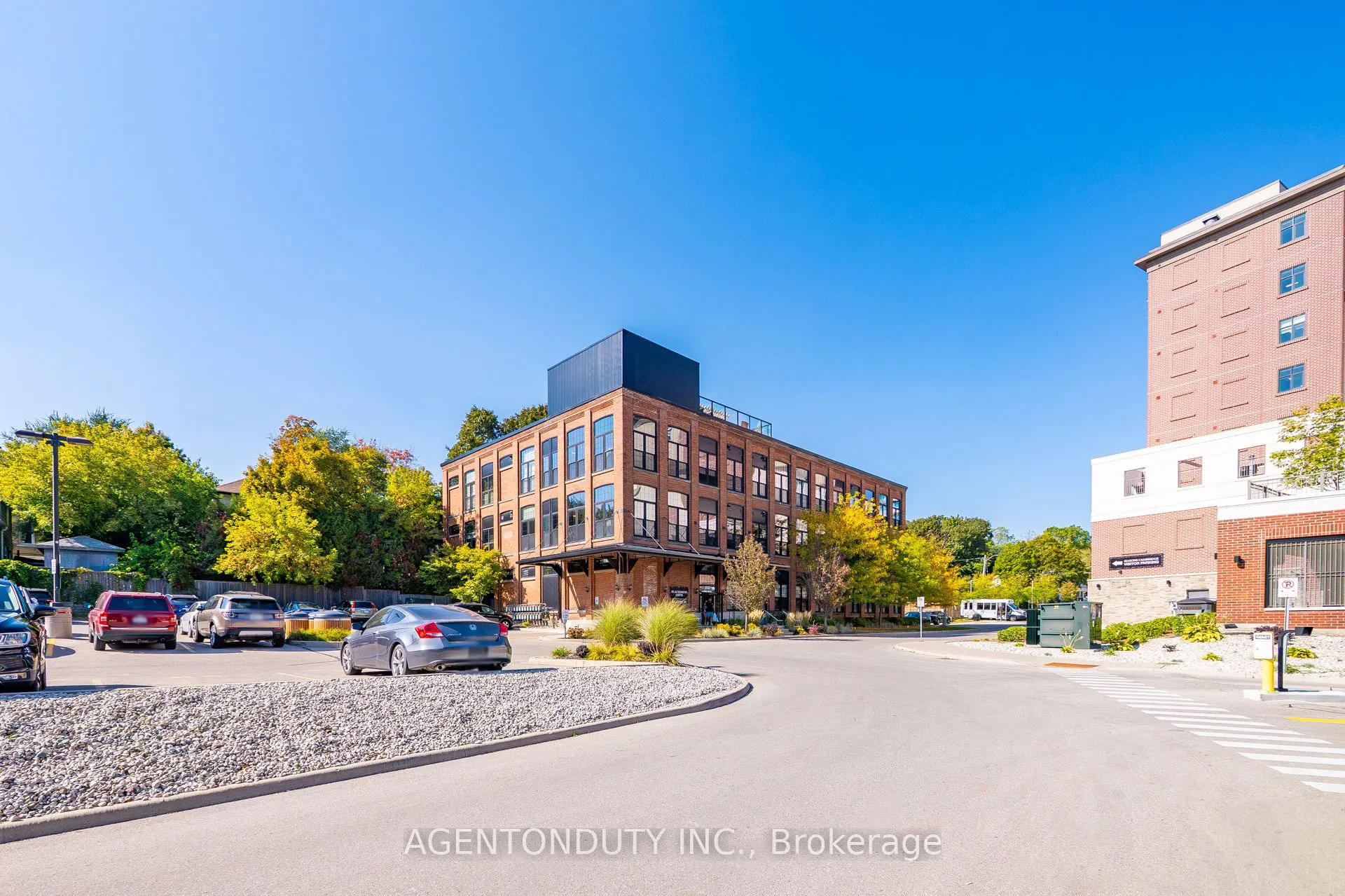 24 Cedar Street, #101
