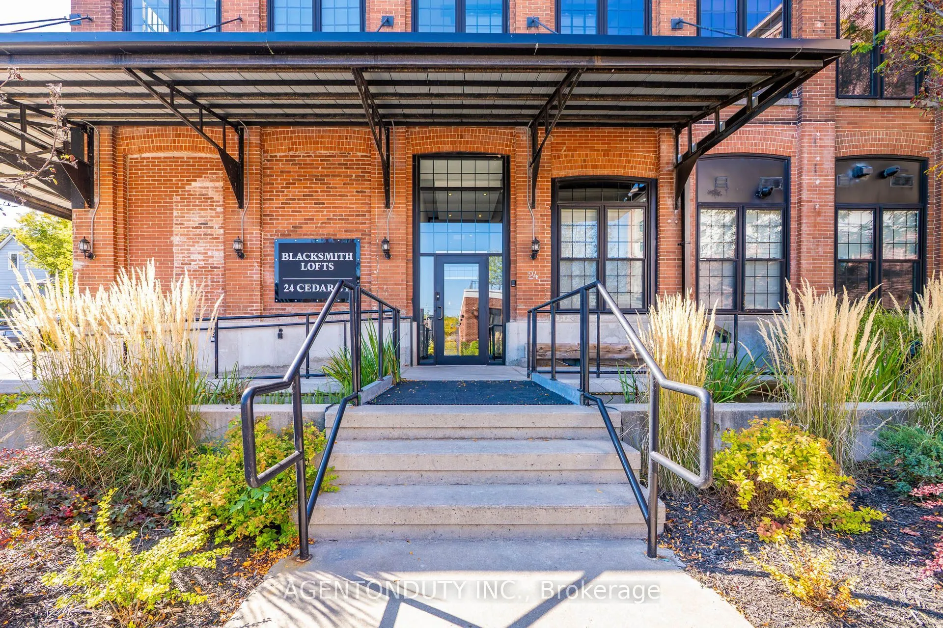 24 Cedar Street, #101
