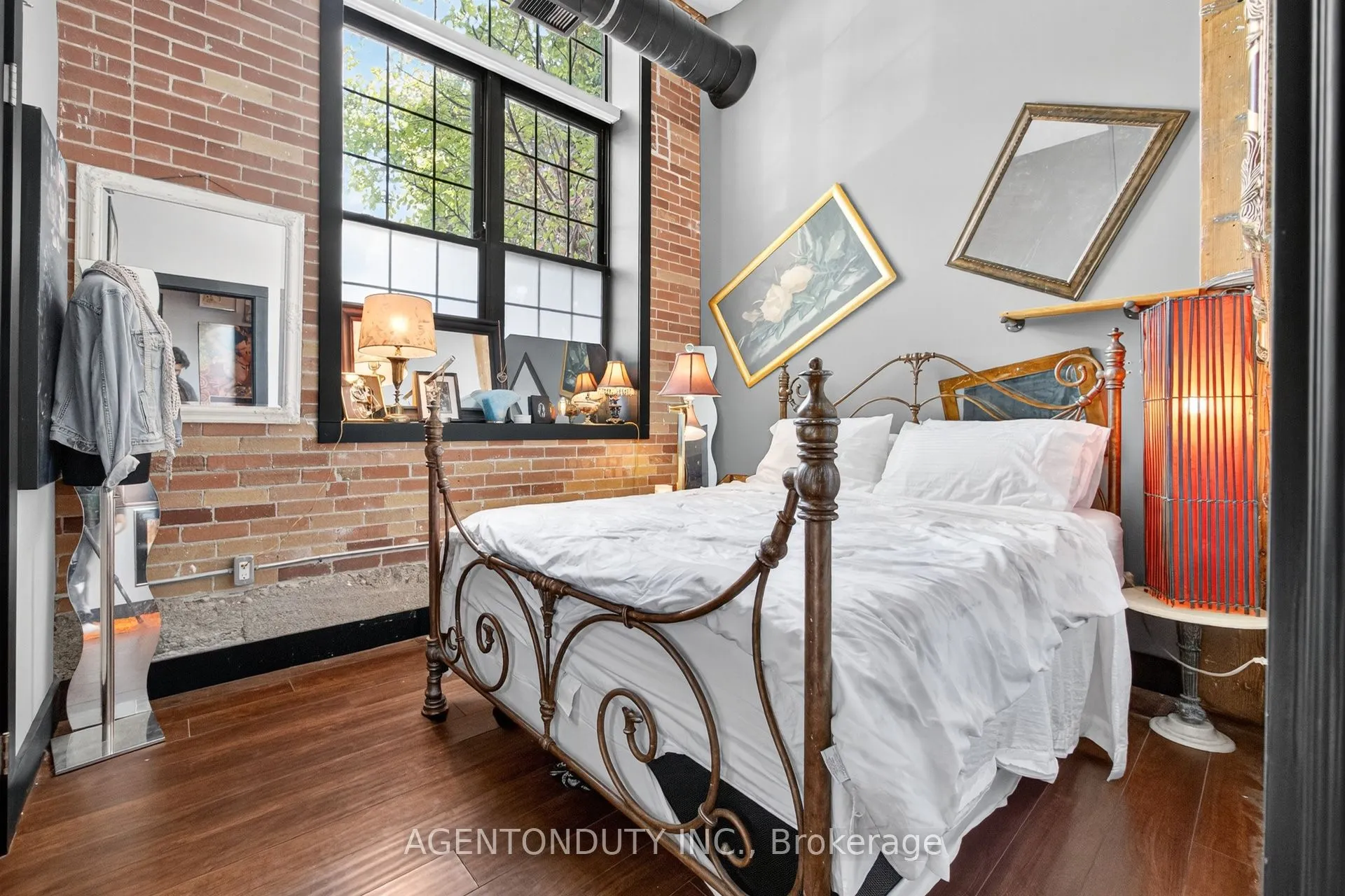 24 Cedar Street, #101