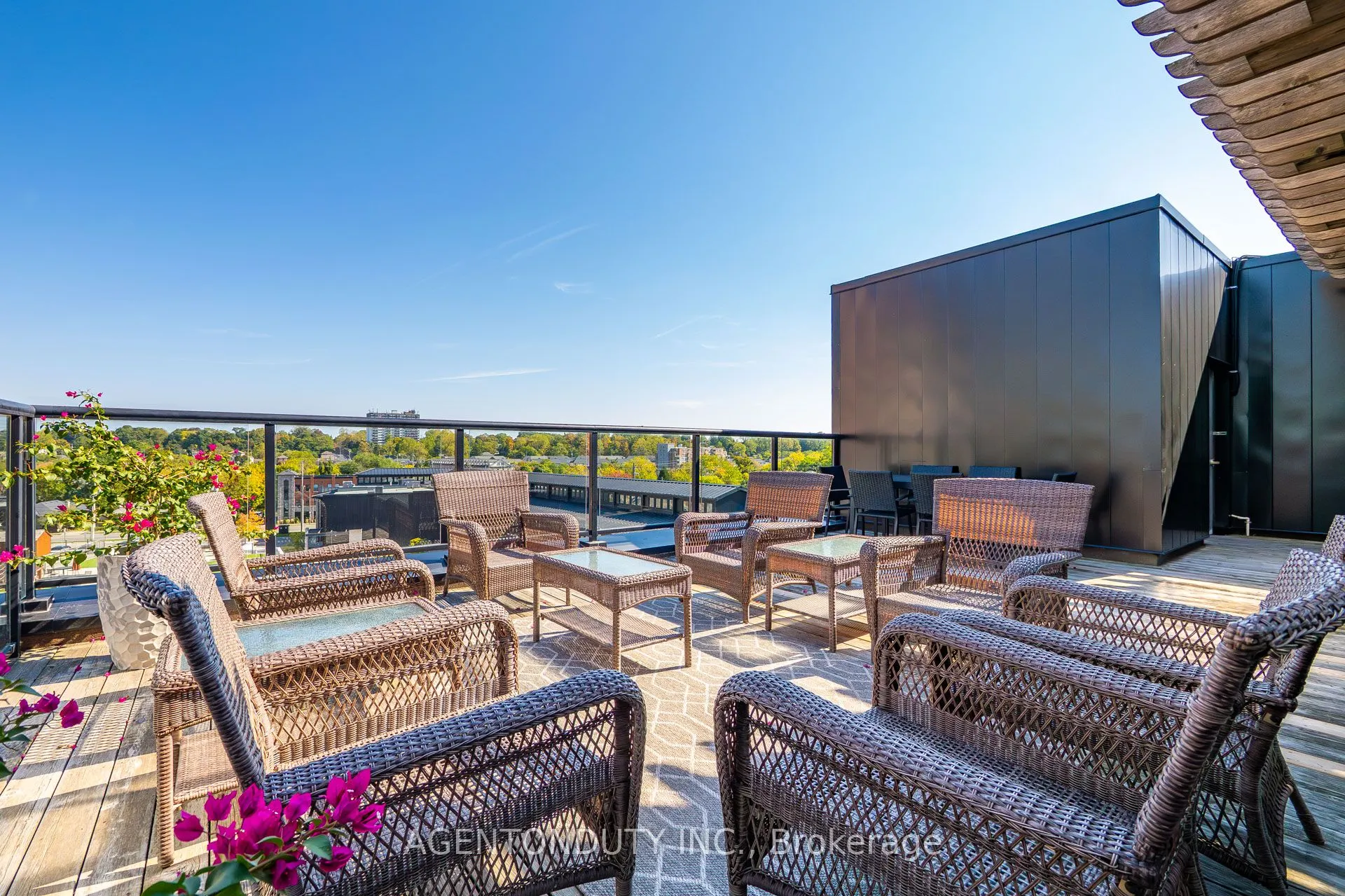24 Cedar Street, #101
