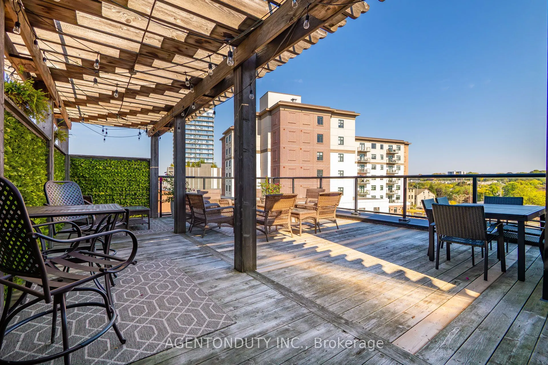 24 Cedar Street, #101