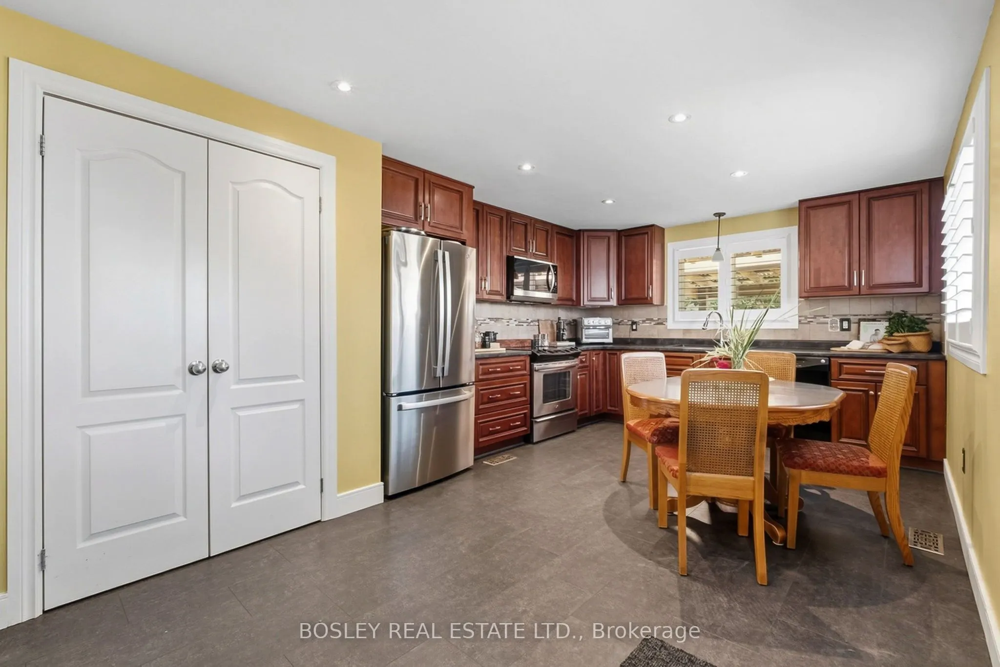 256 Ridout Street