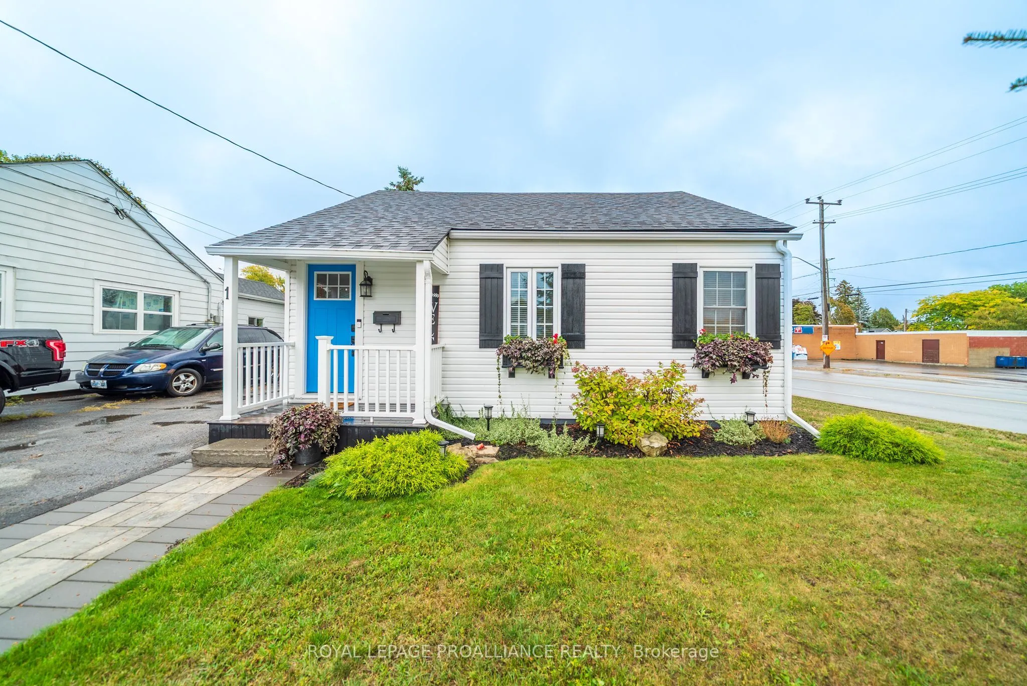 1 Kerr Crescent
