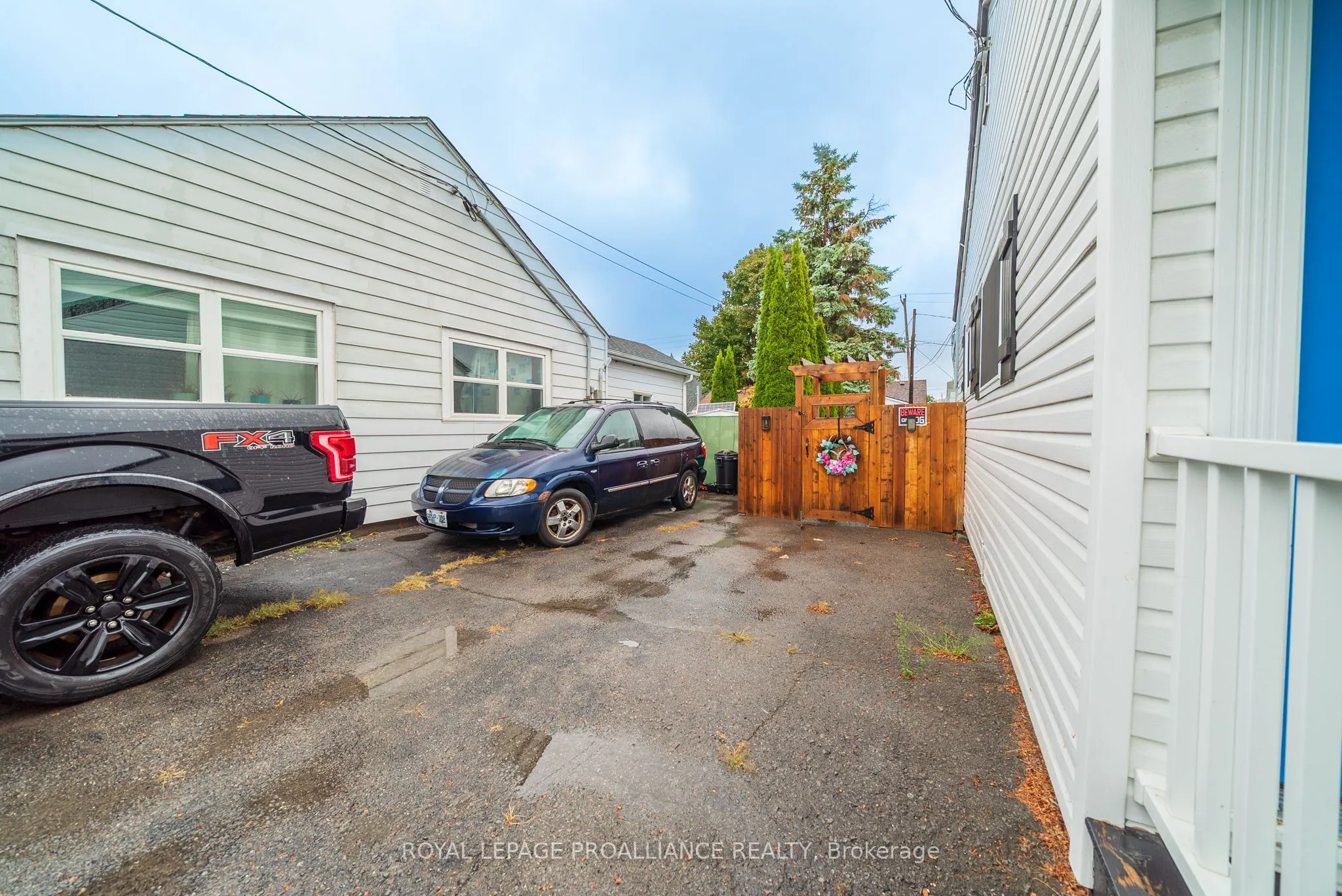 1 Kerr Crescent