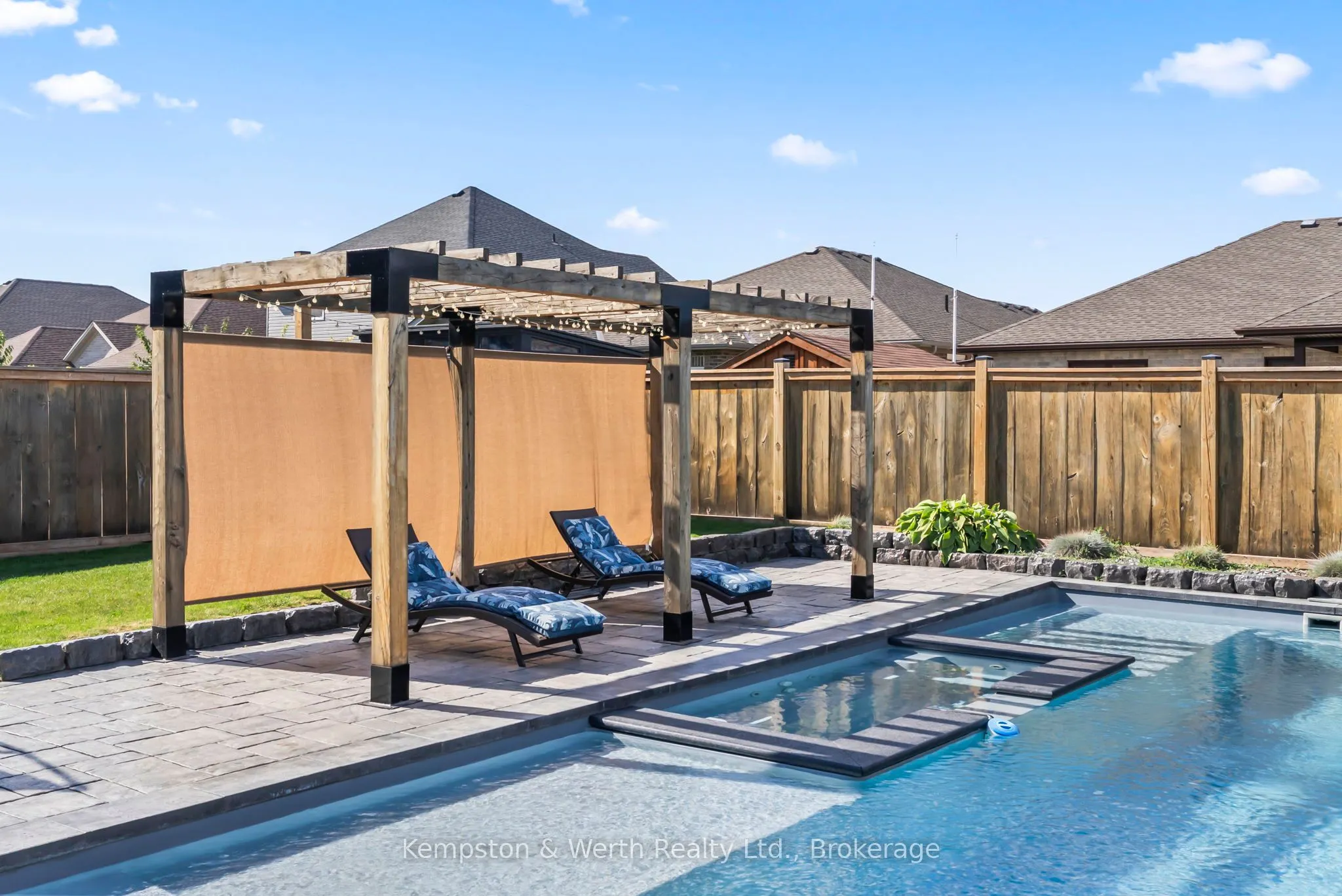 86 Forbes Crescent