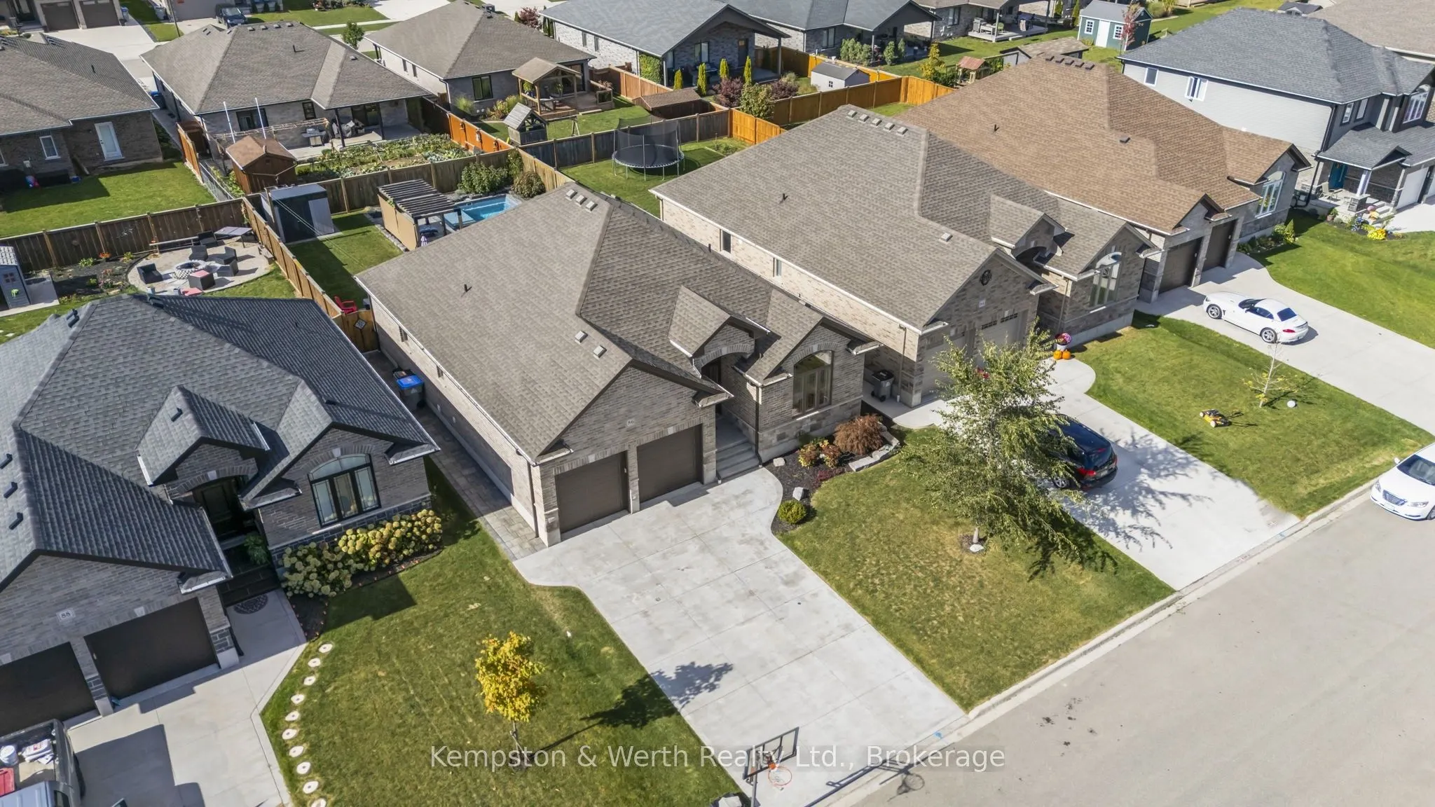 86 Forbes Crescent