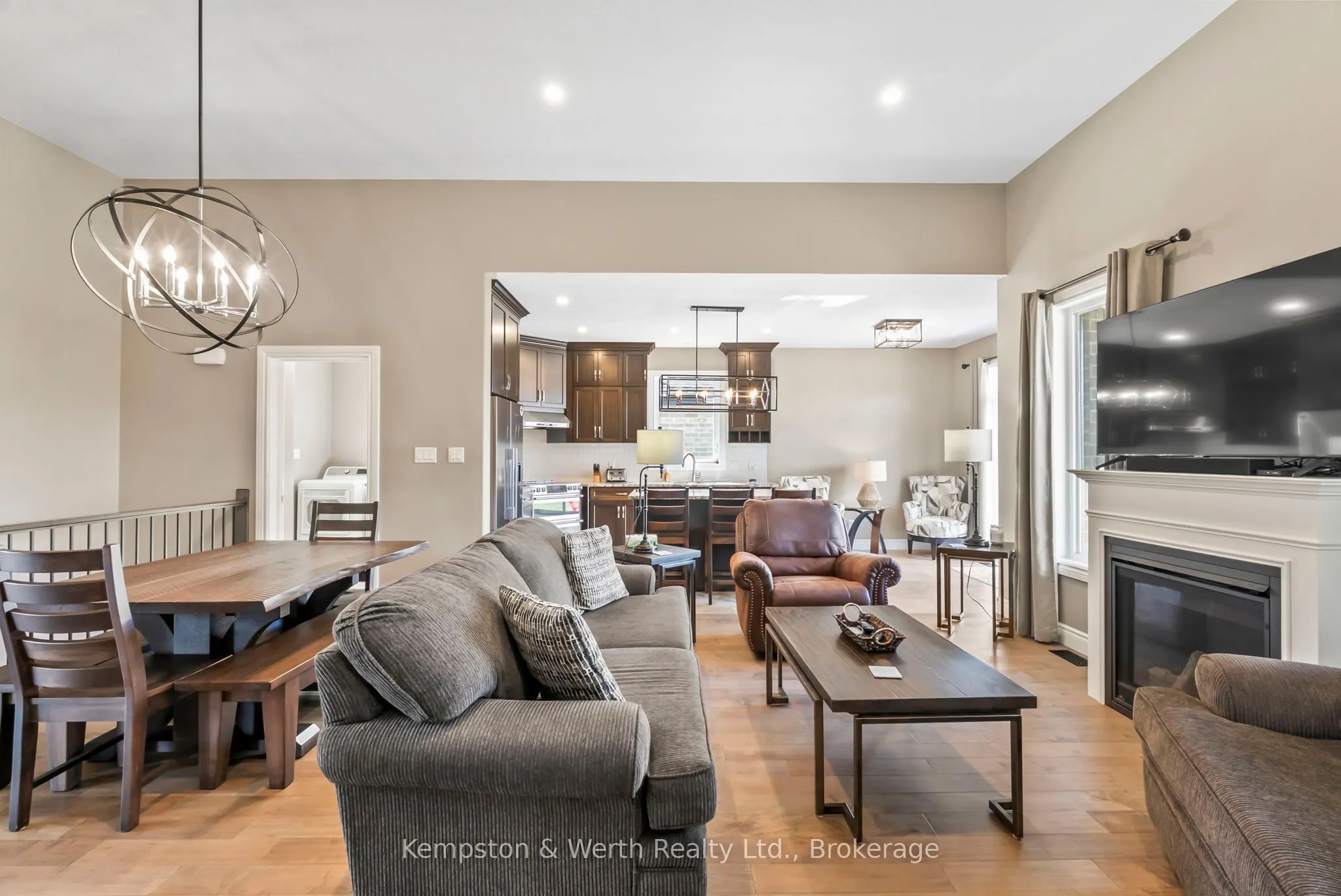 86 Forbes Crescent