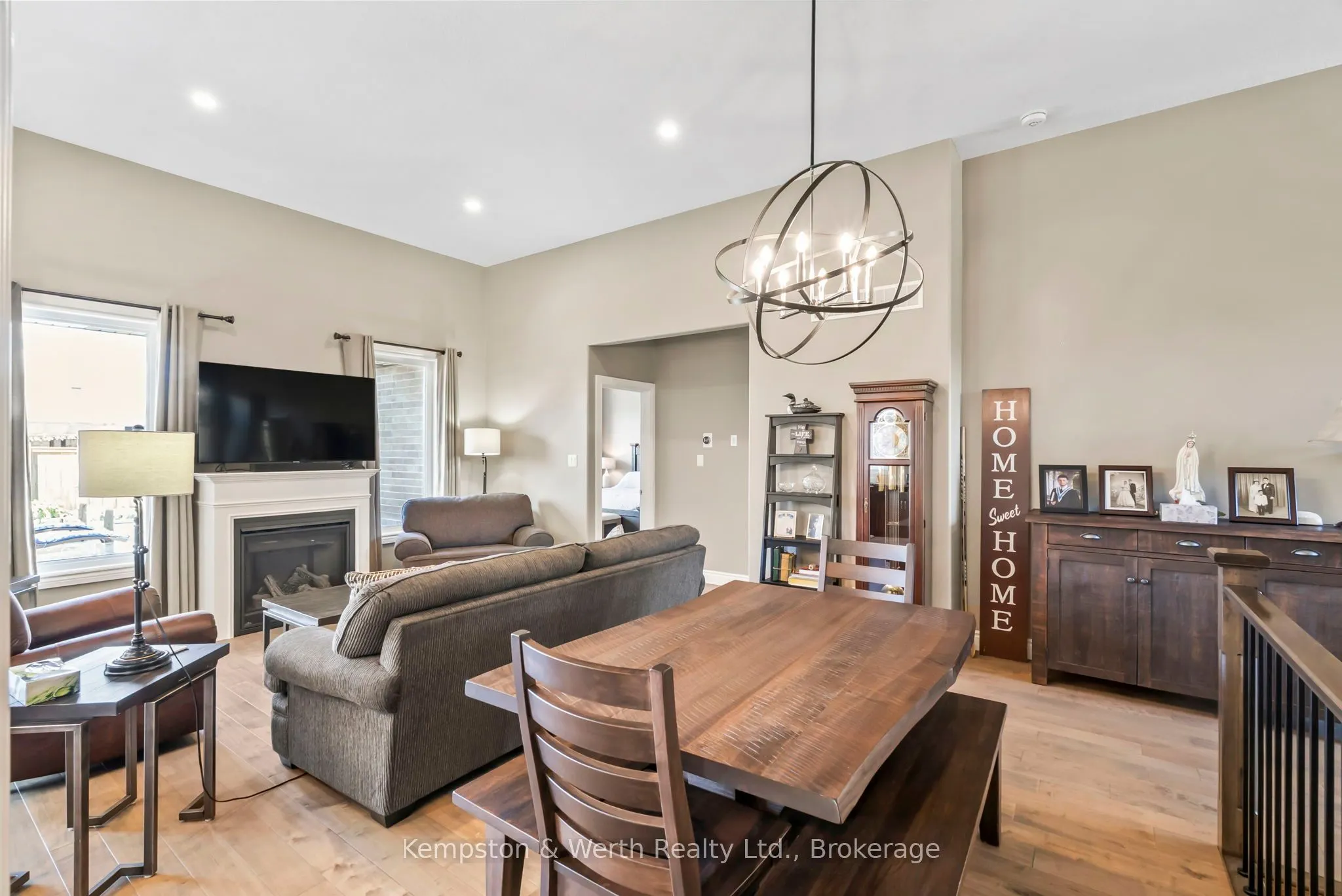 86 Forbes Crescent