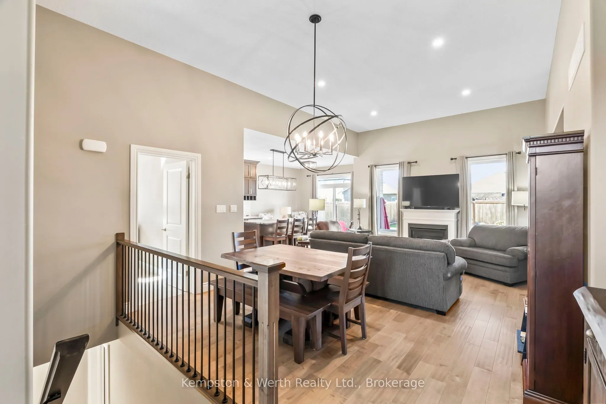 86 Forbes Crescent