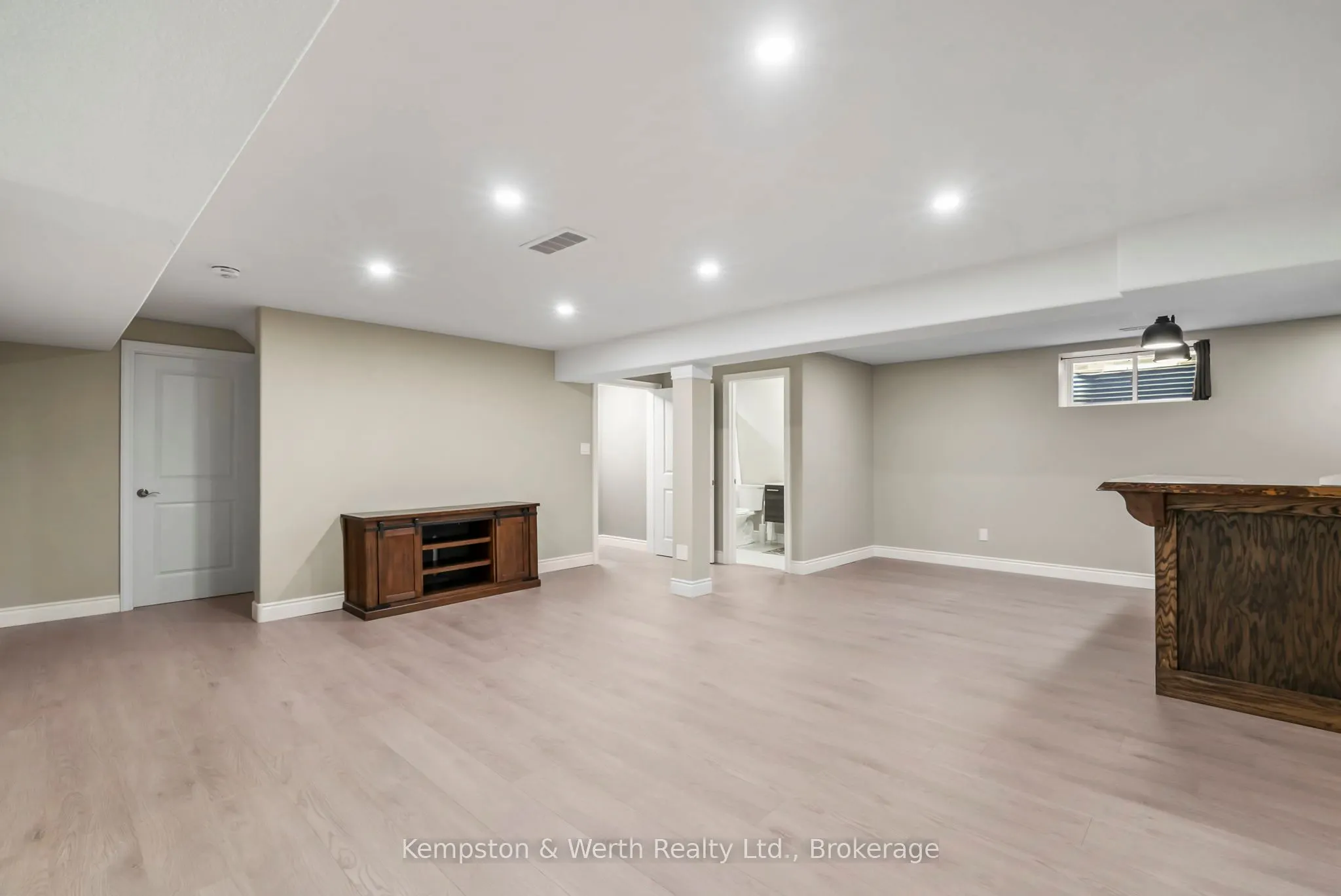 86 Forbes Crescent