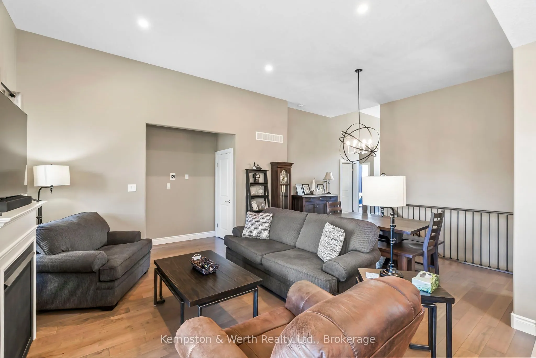 86 Forbes Crescent