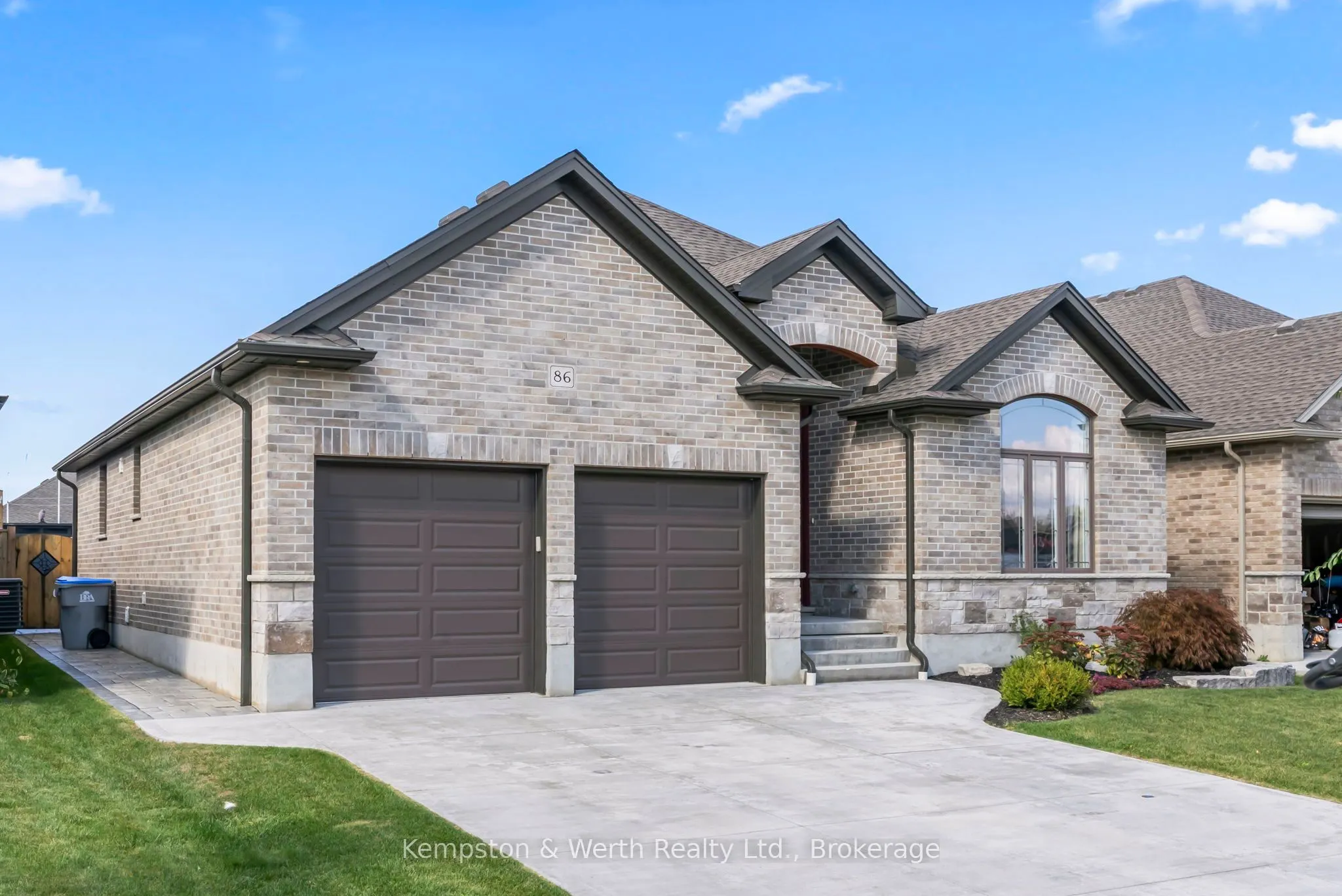 86 Forbes Crescent