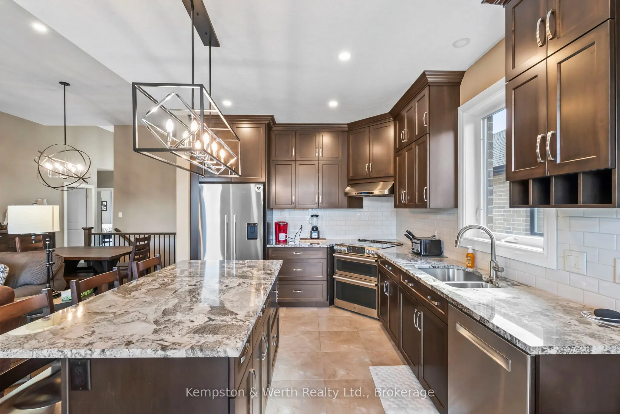 86 Forbes Crescent