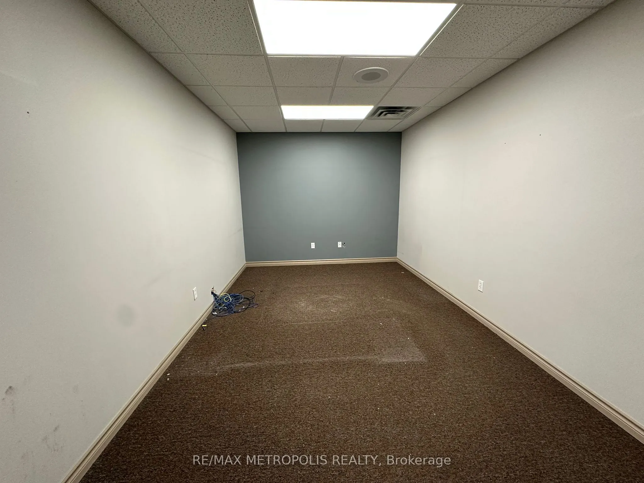 499 Dundas Street W, #5
