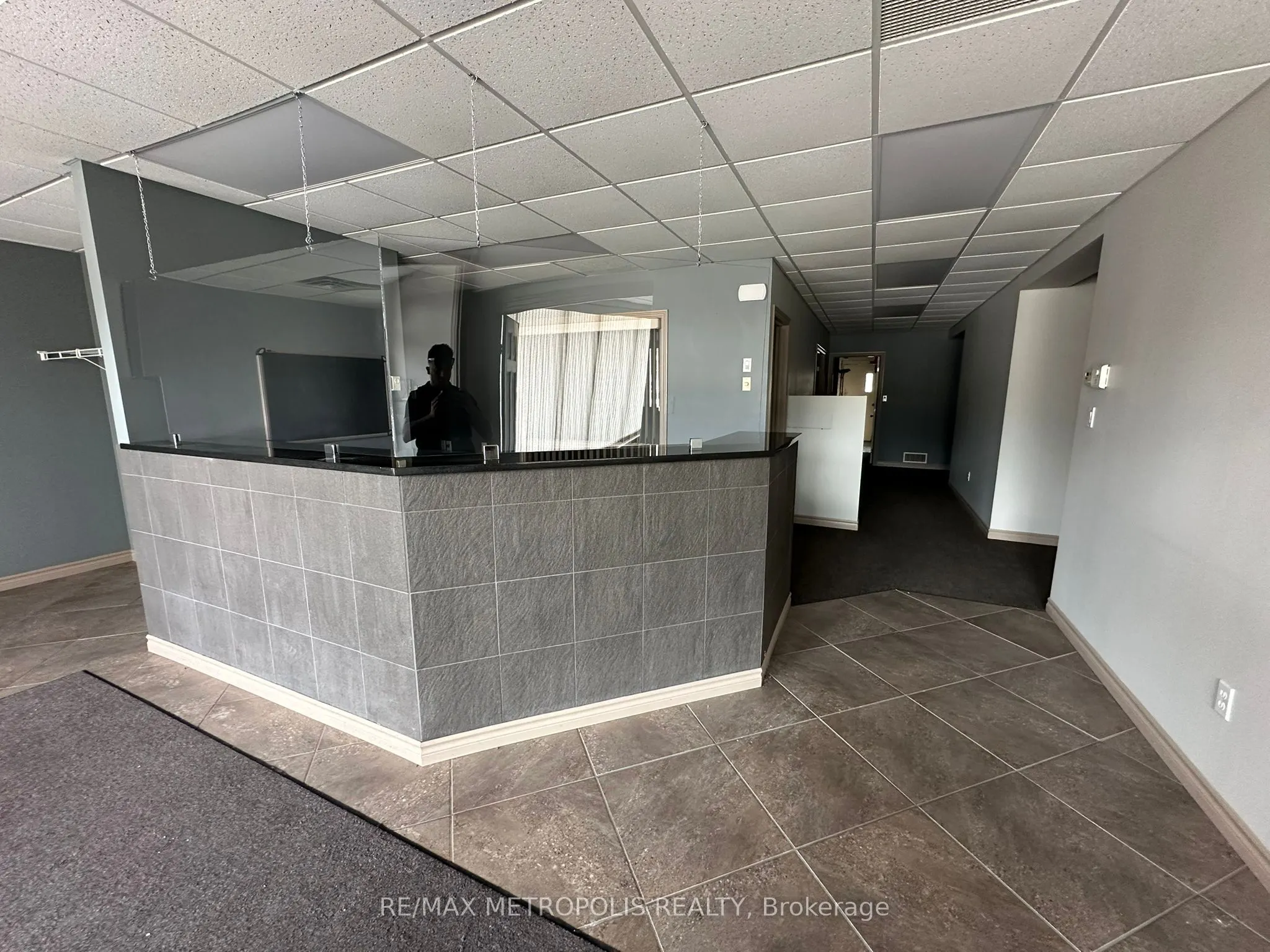 499 Dundas Street W, #5
