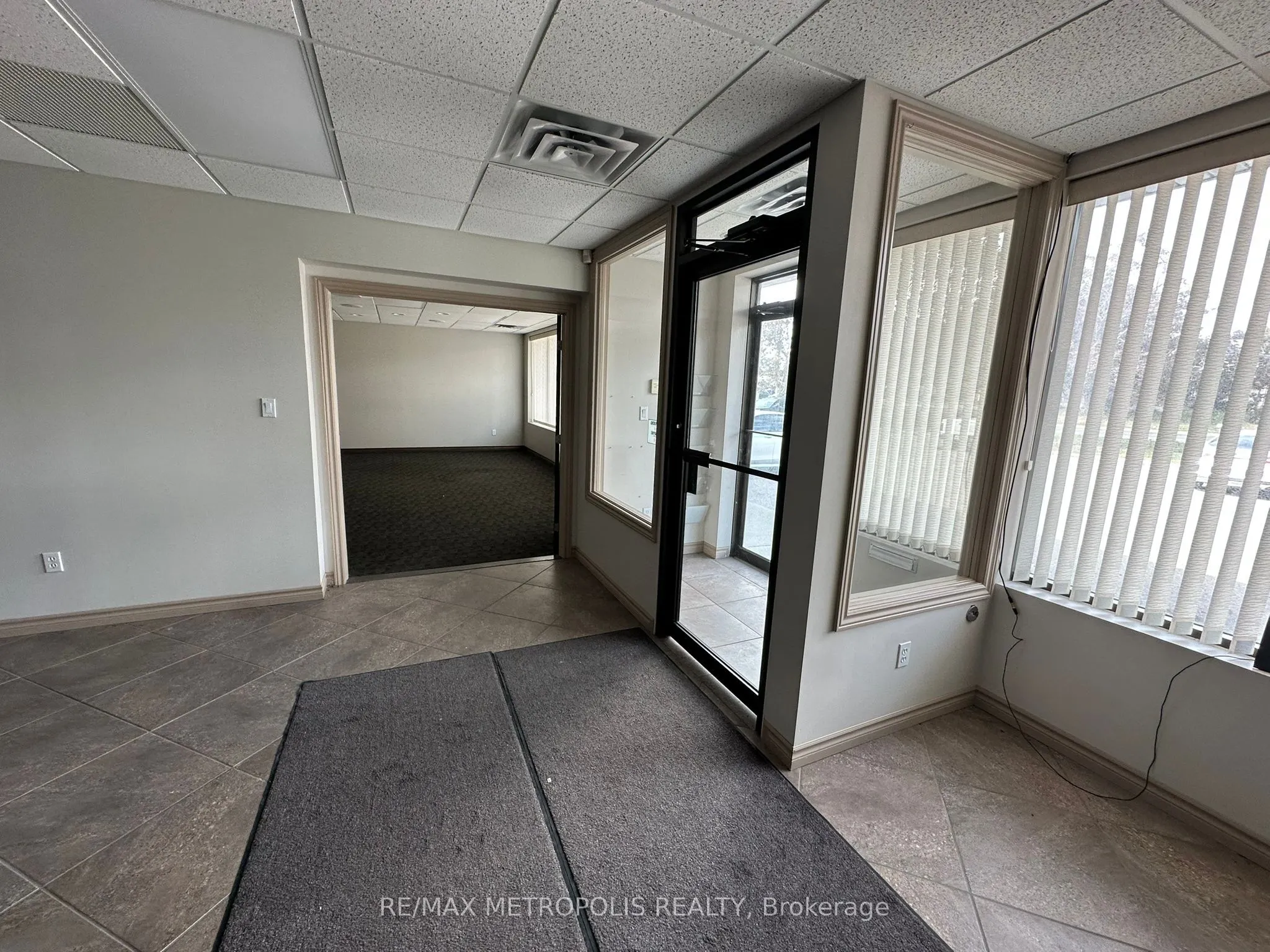 499 Dundas Street W, #5