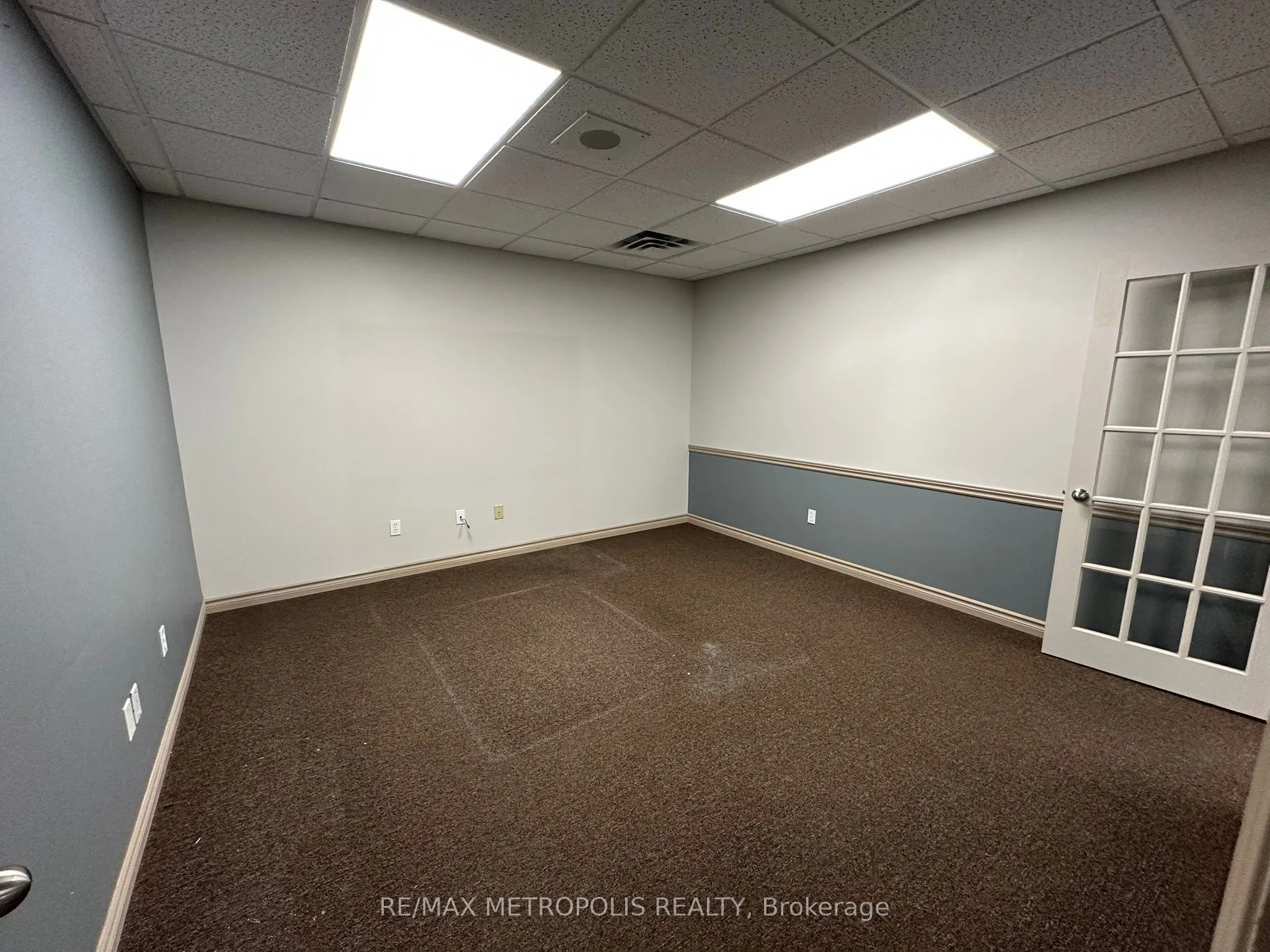 499 Dundas Street W, #5