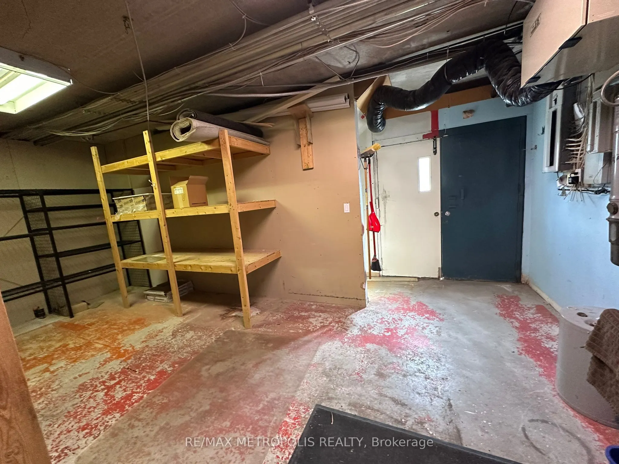 499 Dundas Street W, #5