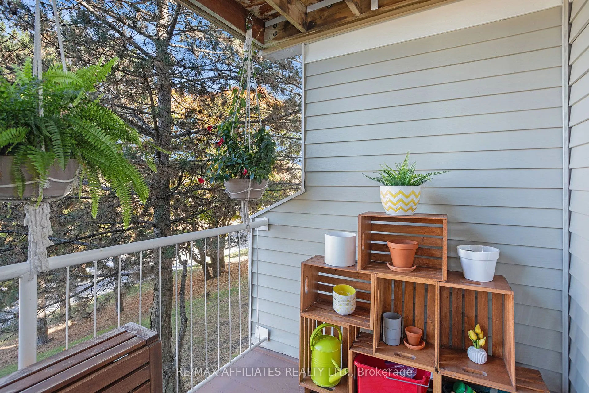 270 Brittany Drive, #207