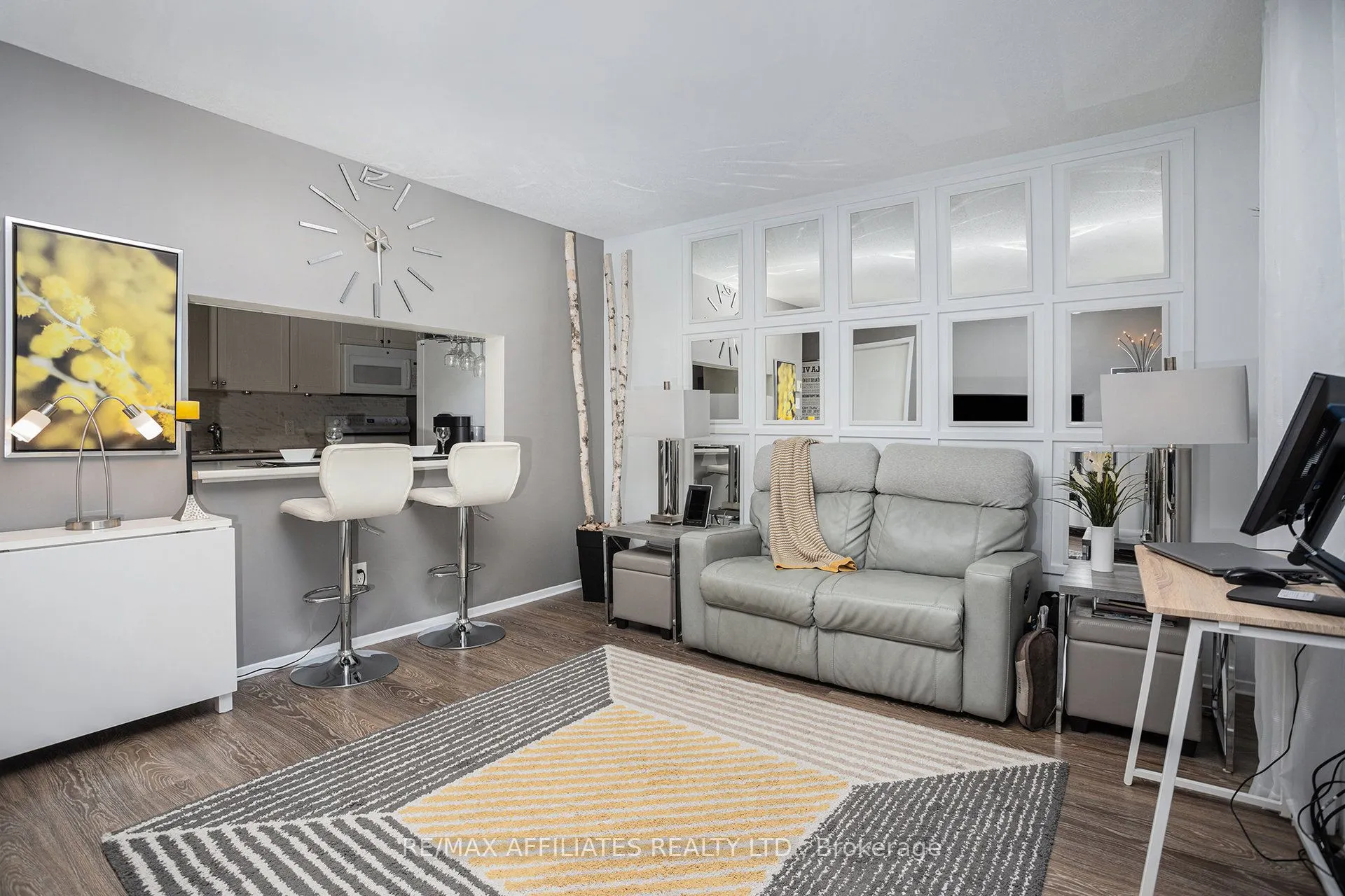 270 Brittany Drive, #207
