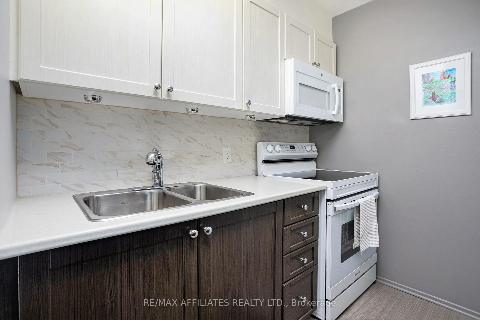 270 Brittany Drive, #207