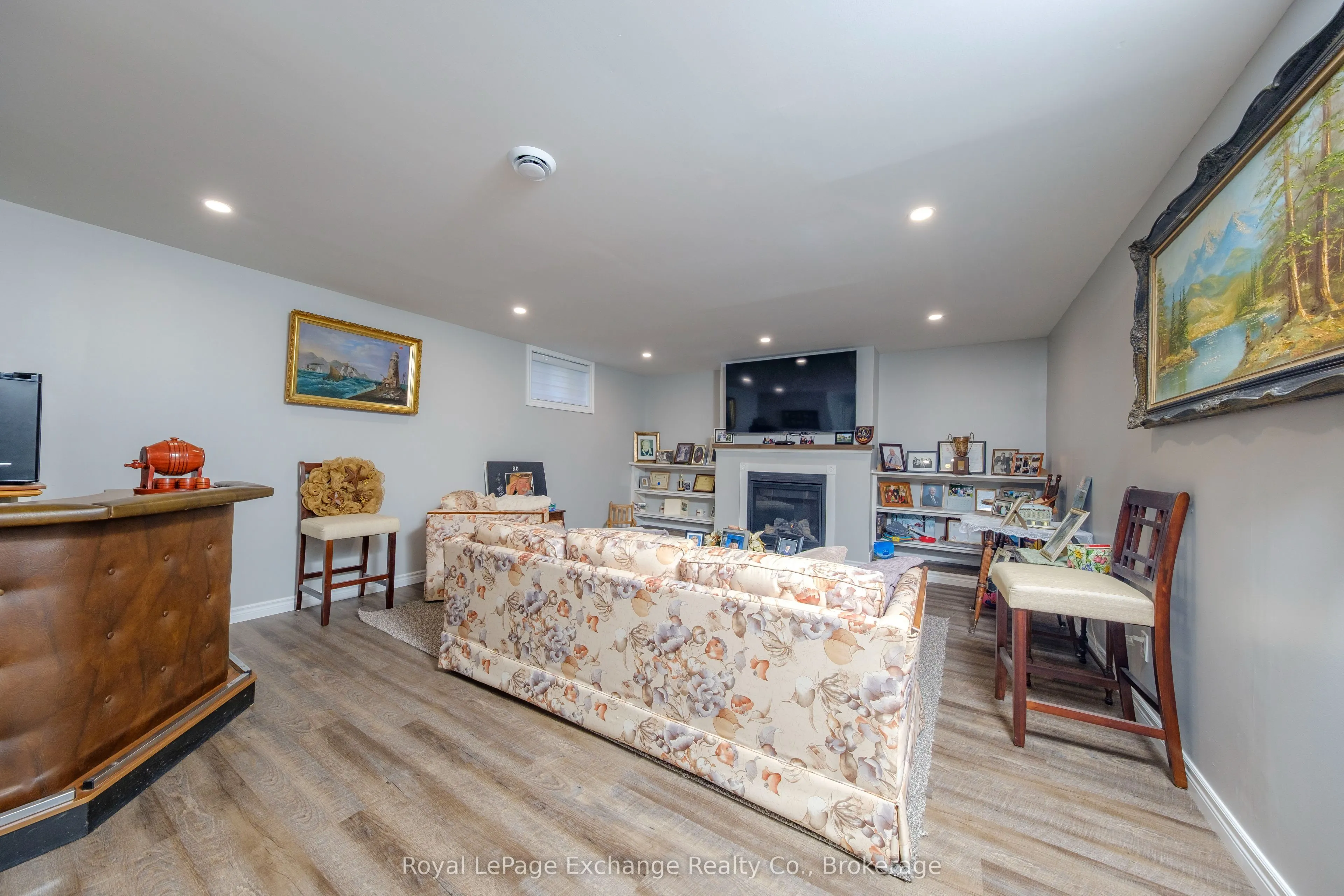 8 Remington Drive