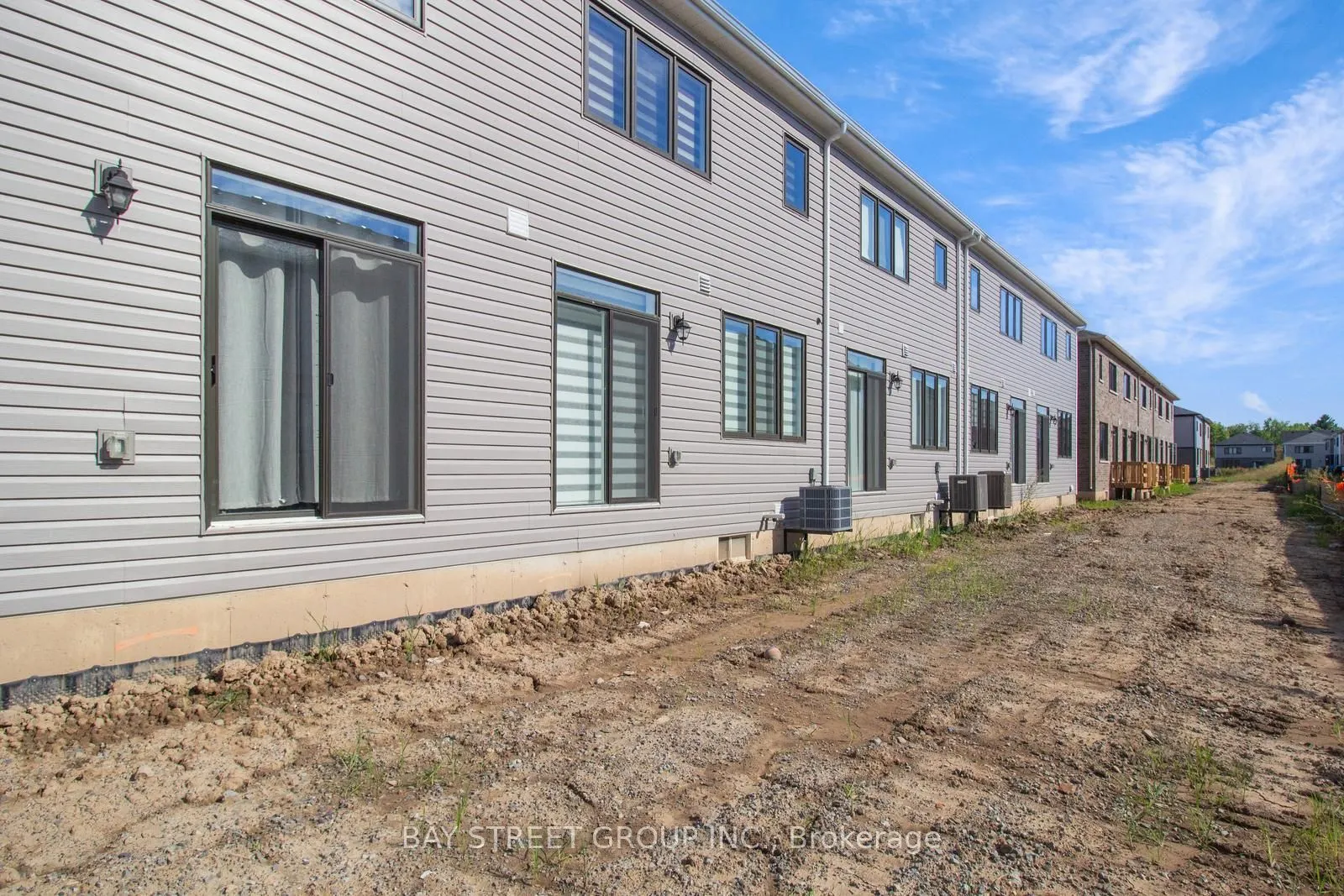 5 Lemon Avenue N