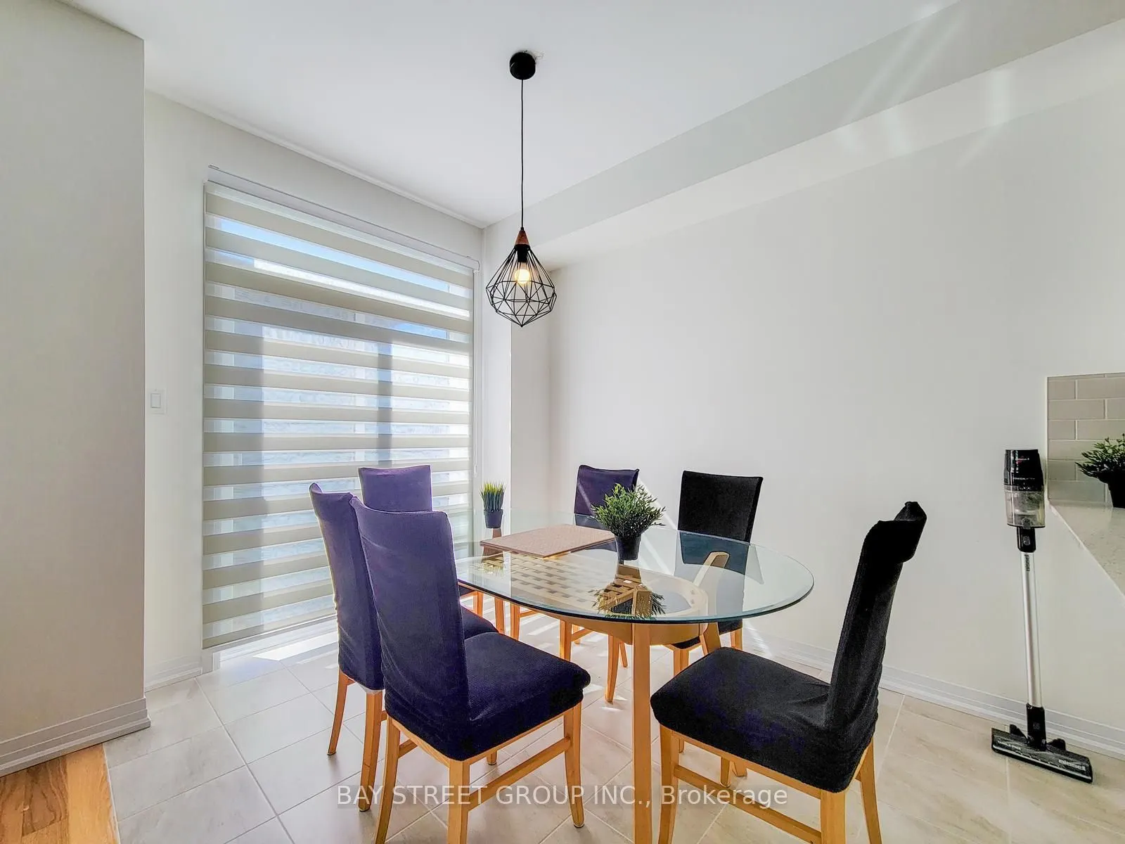 5 Lemon Avenue N