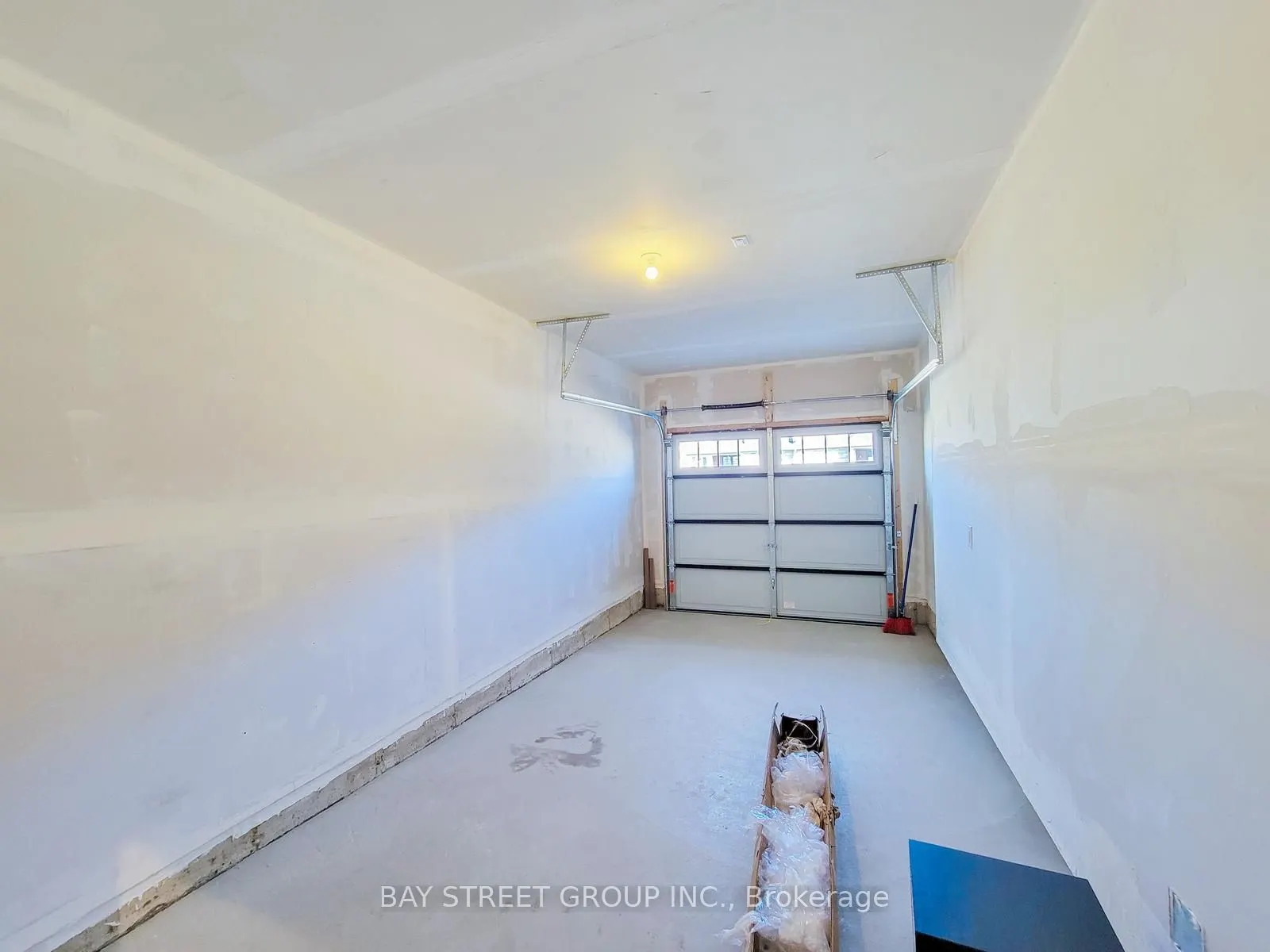 5 Lemon Avenue N