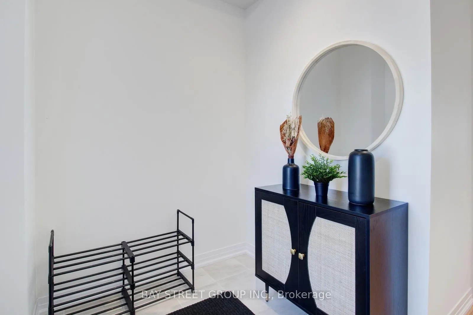 5 Lemon Avenue N