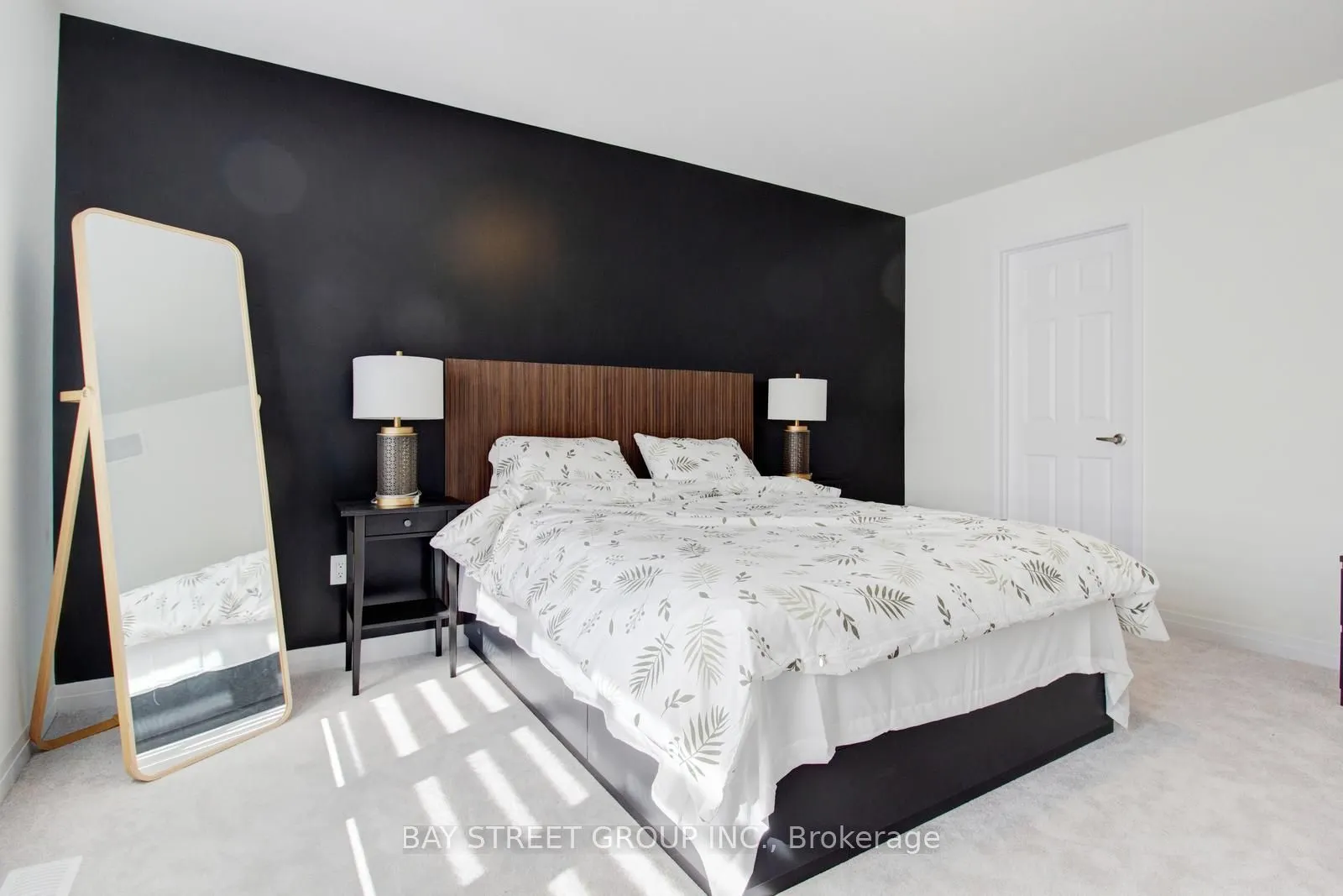 5 Lemon Avenue N