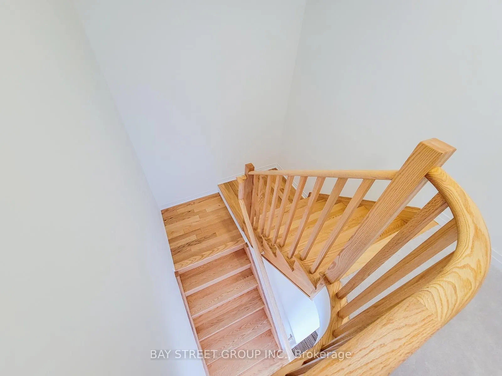 5 Lemon Avenue N