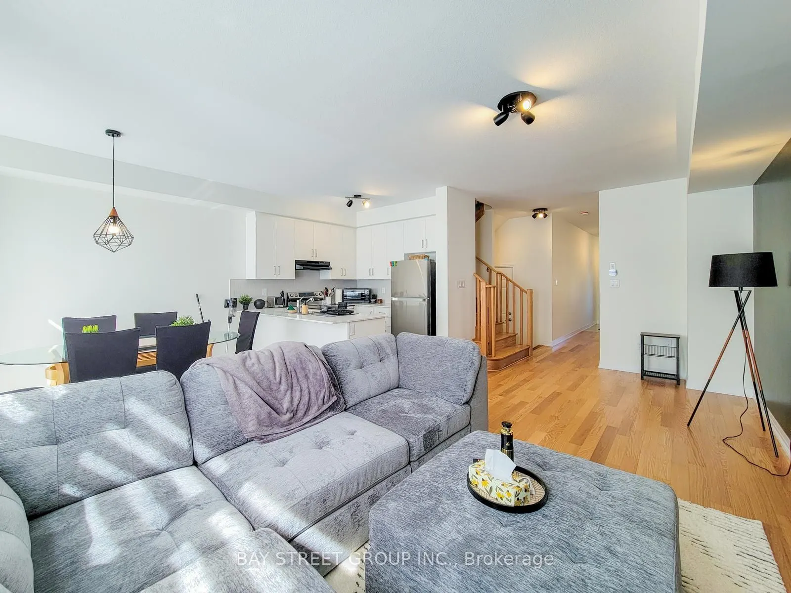 5 Lemon Avenue N