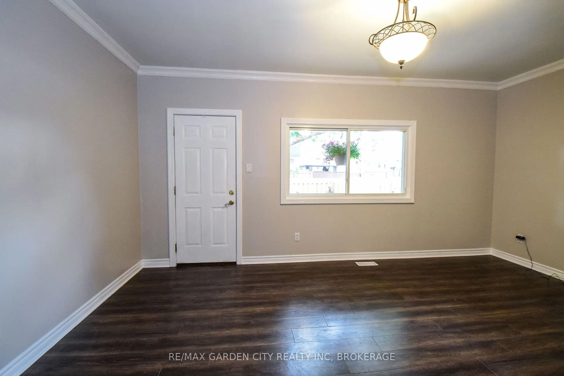 185 DENISTOUN Street, #37