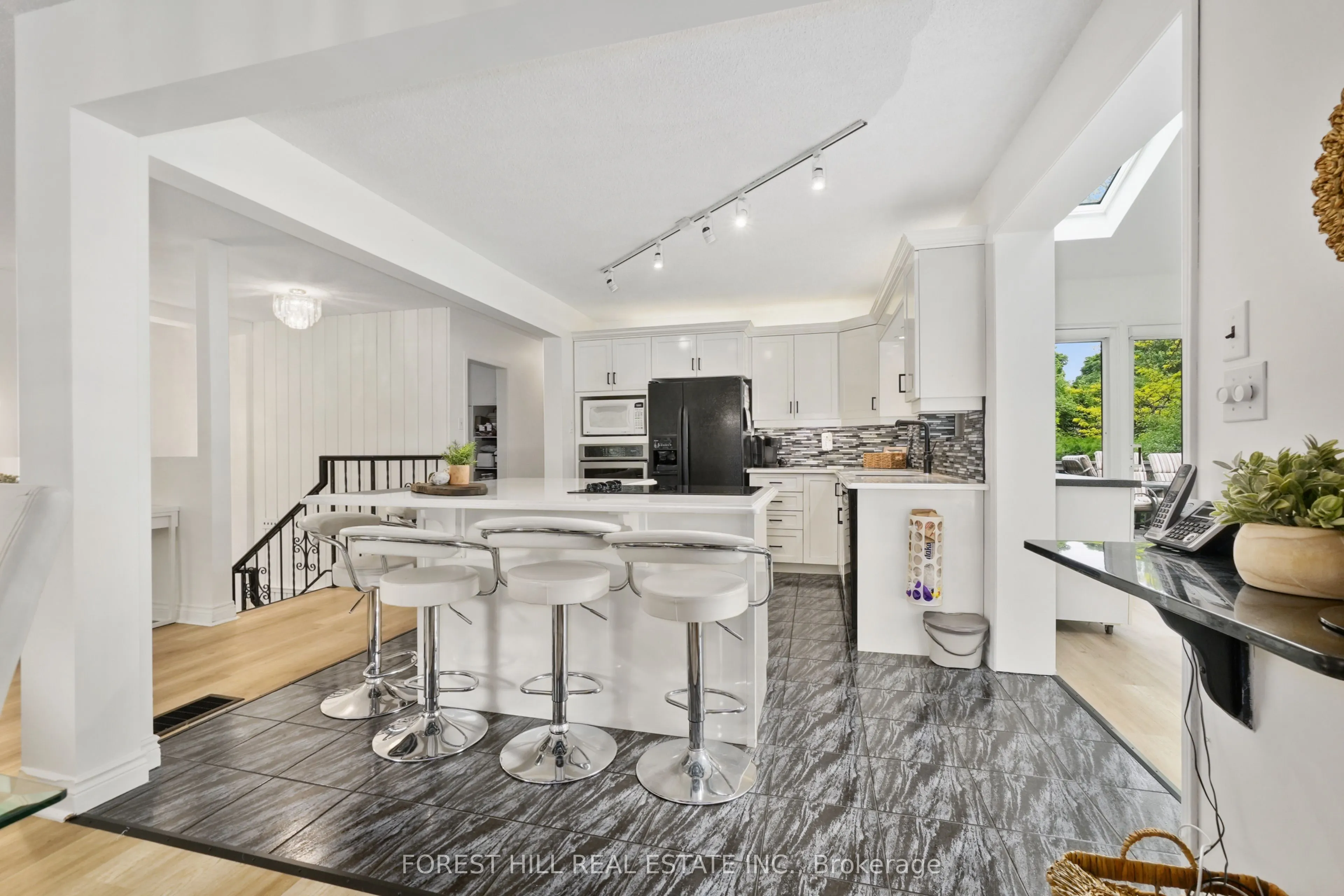 285 Cottonwood Drive