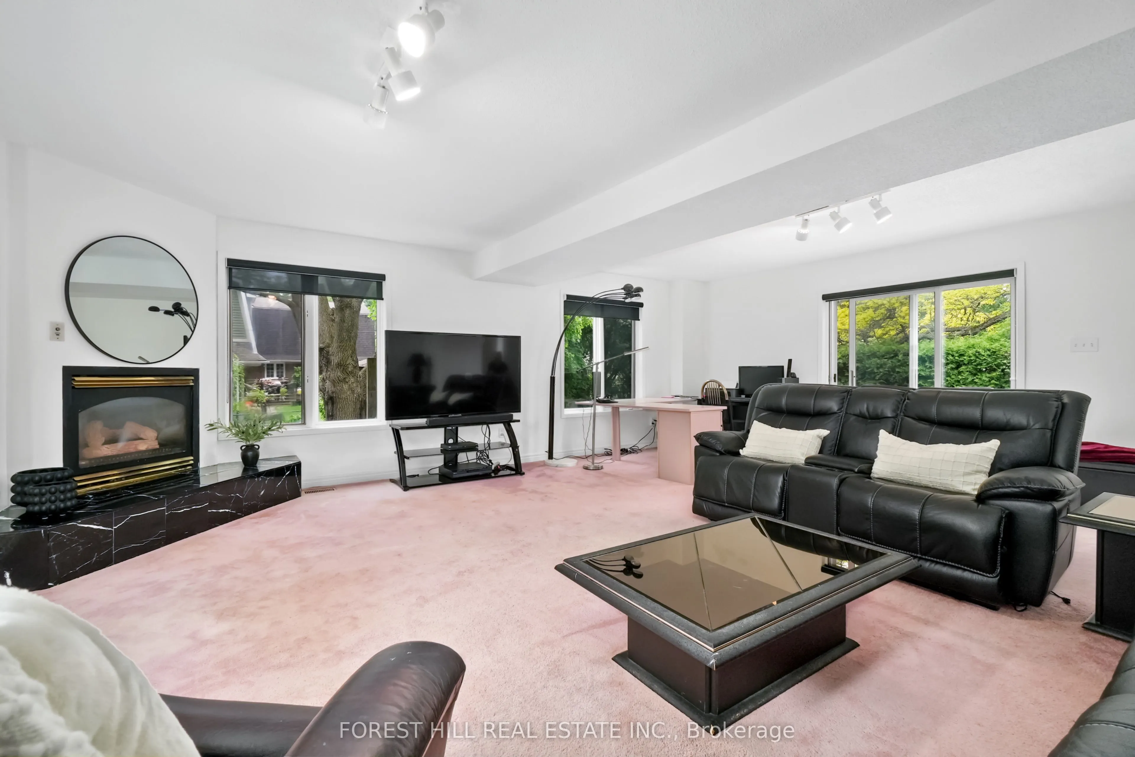 285 Cottonwood Drive