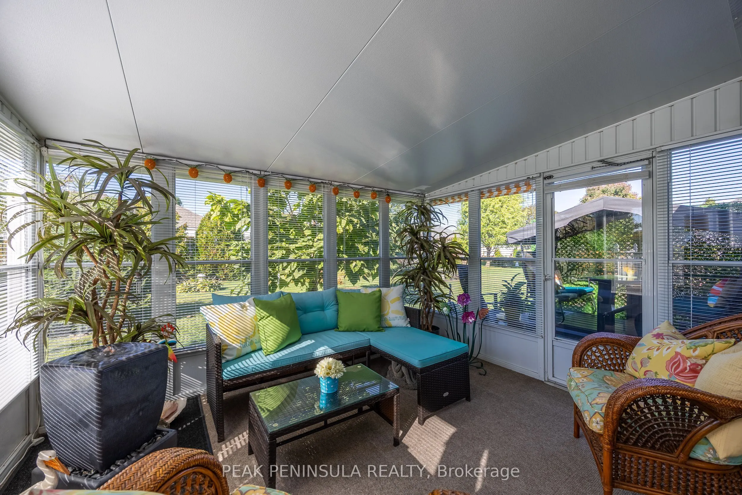 18 Long Point Boulevard