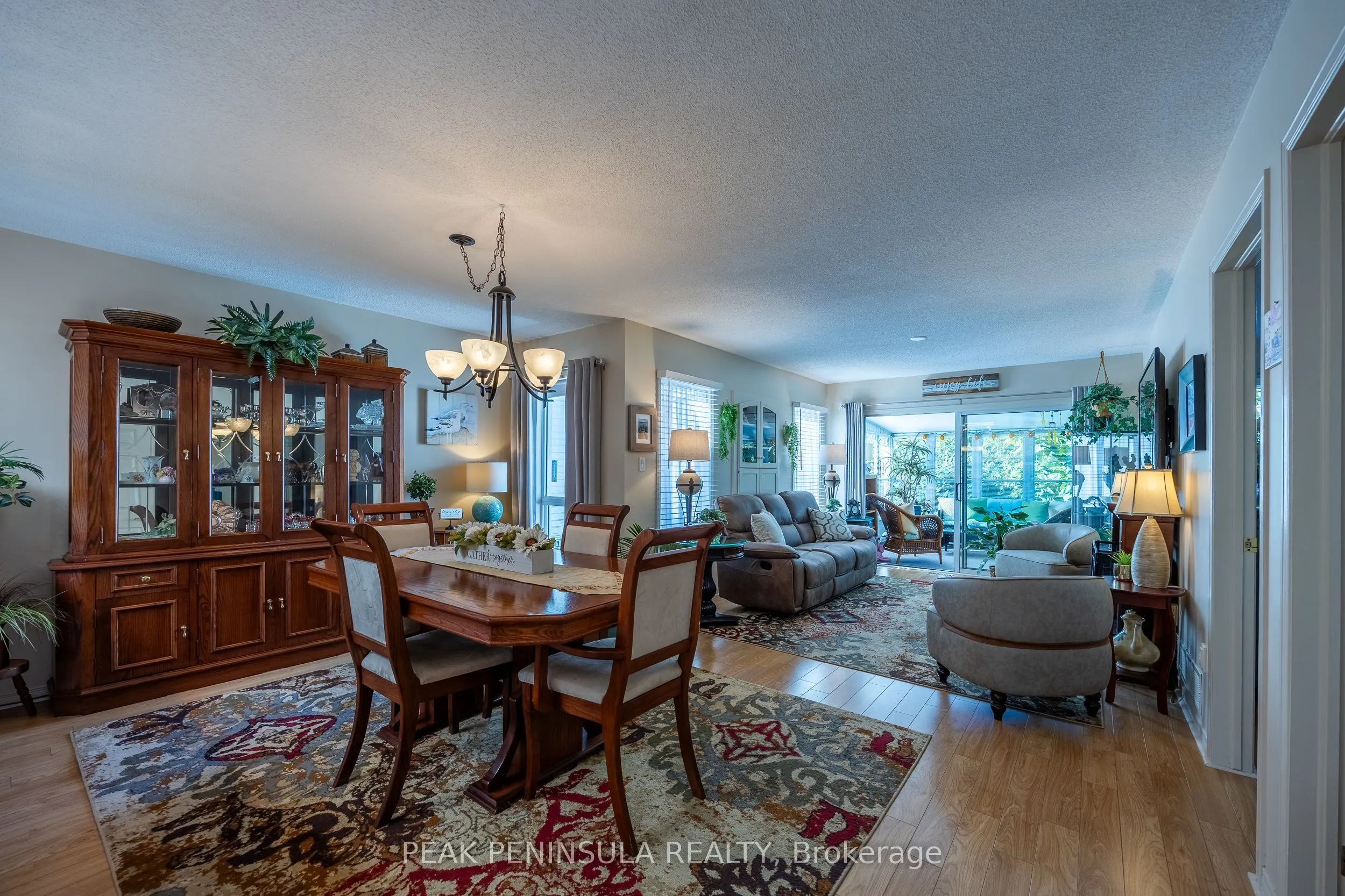 18 Long Point Boulevard