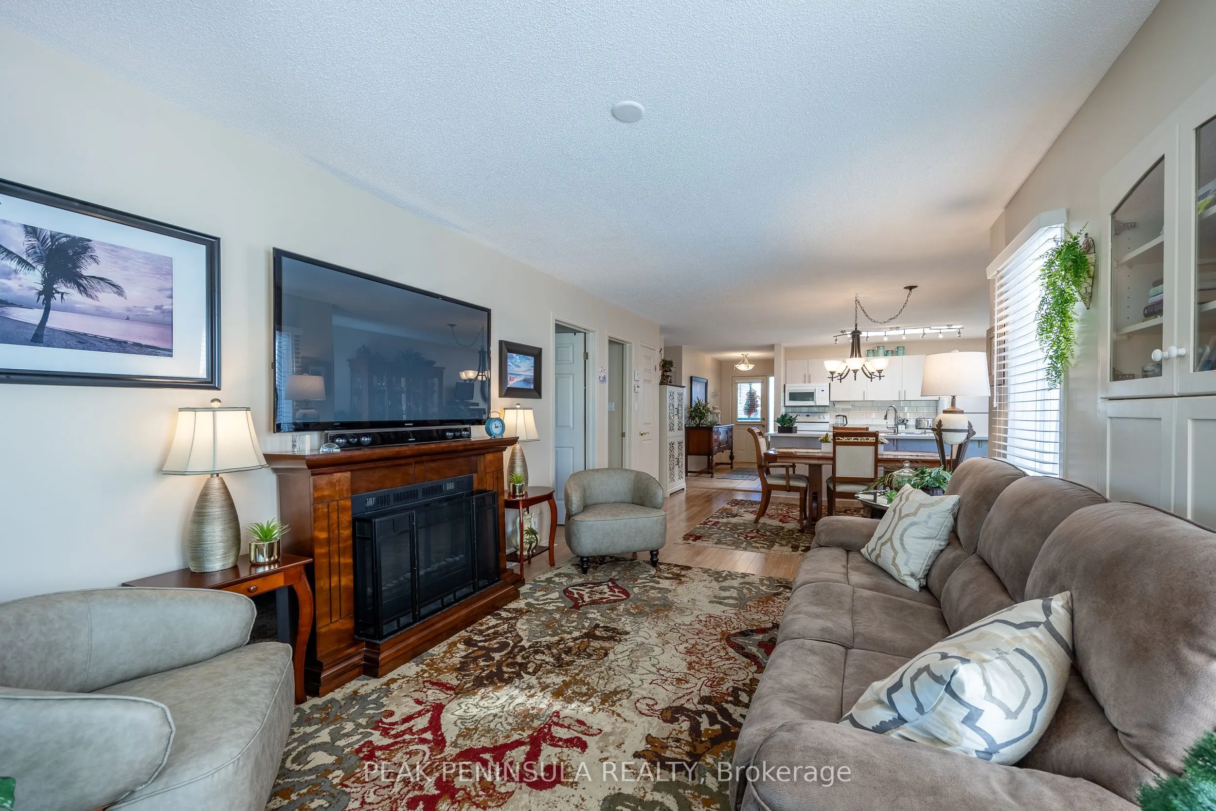 18 Long Point Boulevard