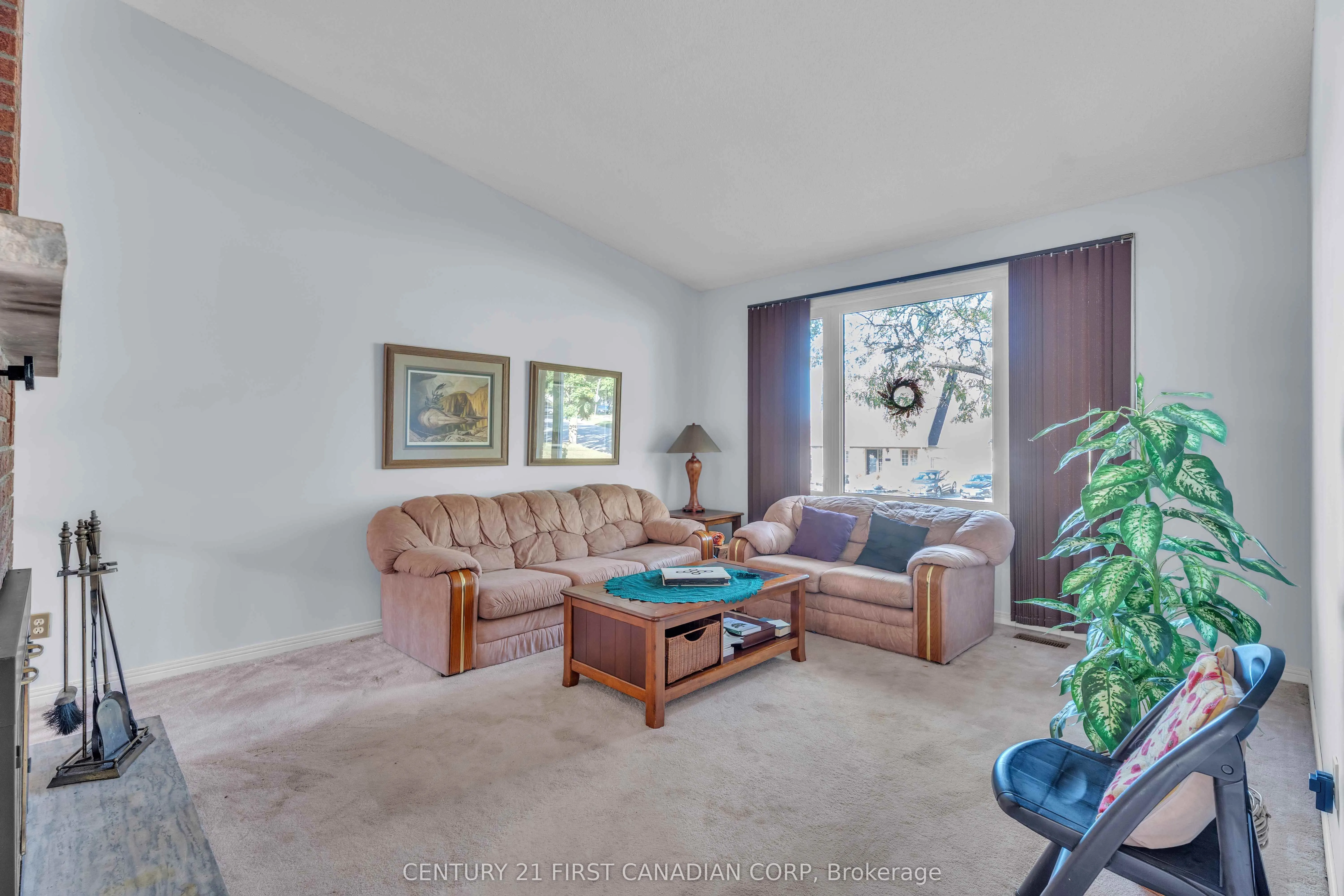 33 Fourwinds Road